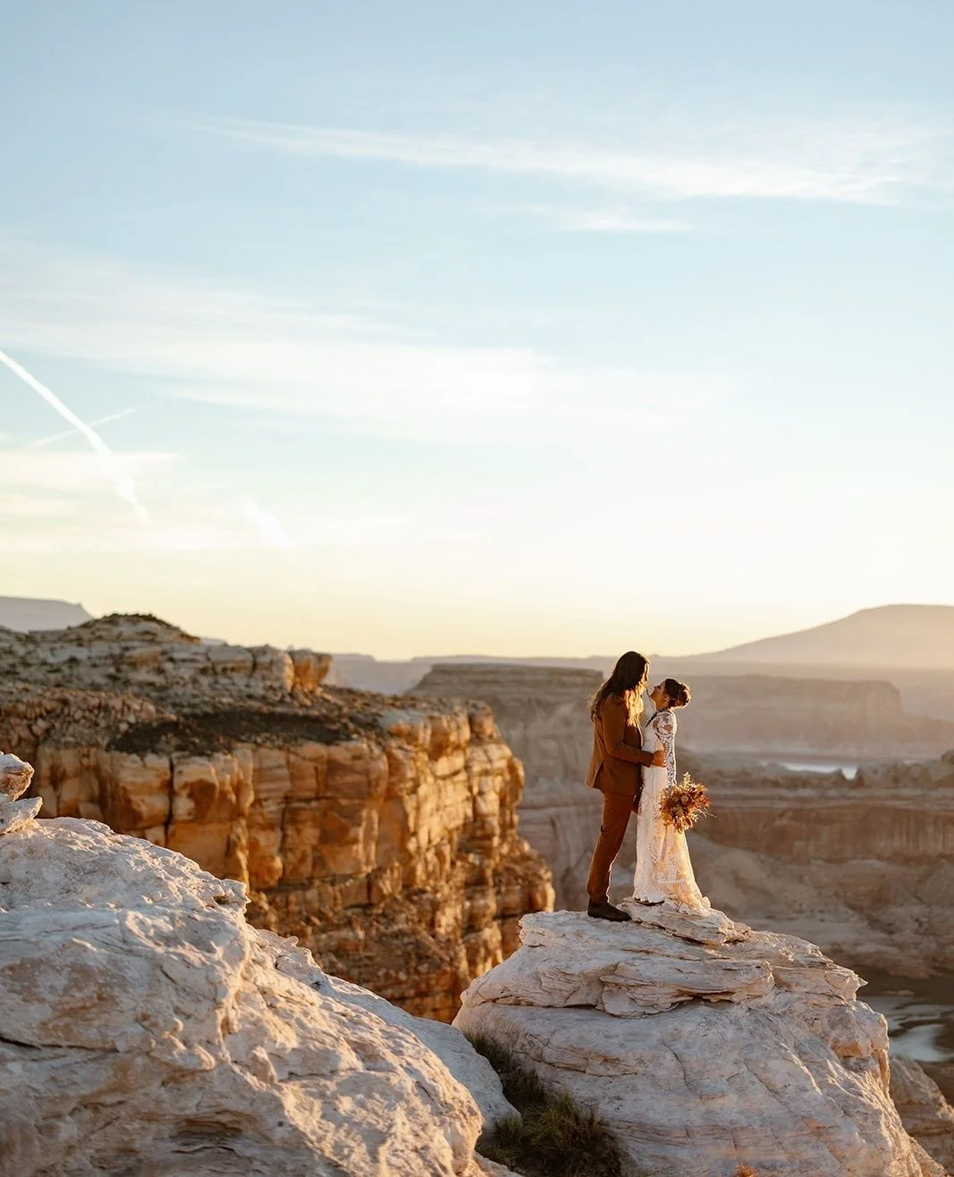 I can't get over how beautiful this photoshoot was. The @loveonearth.workshop really put on an amazing shoot and everyone who contributed to the experience made it one of the best learning experiences I've had as well. I can't wait to share more from