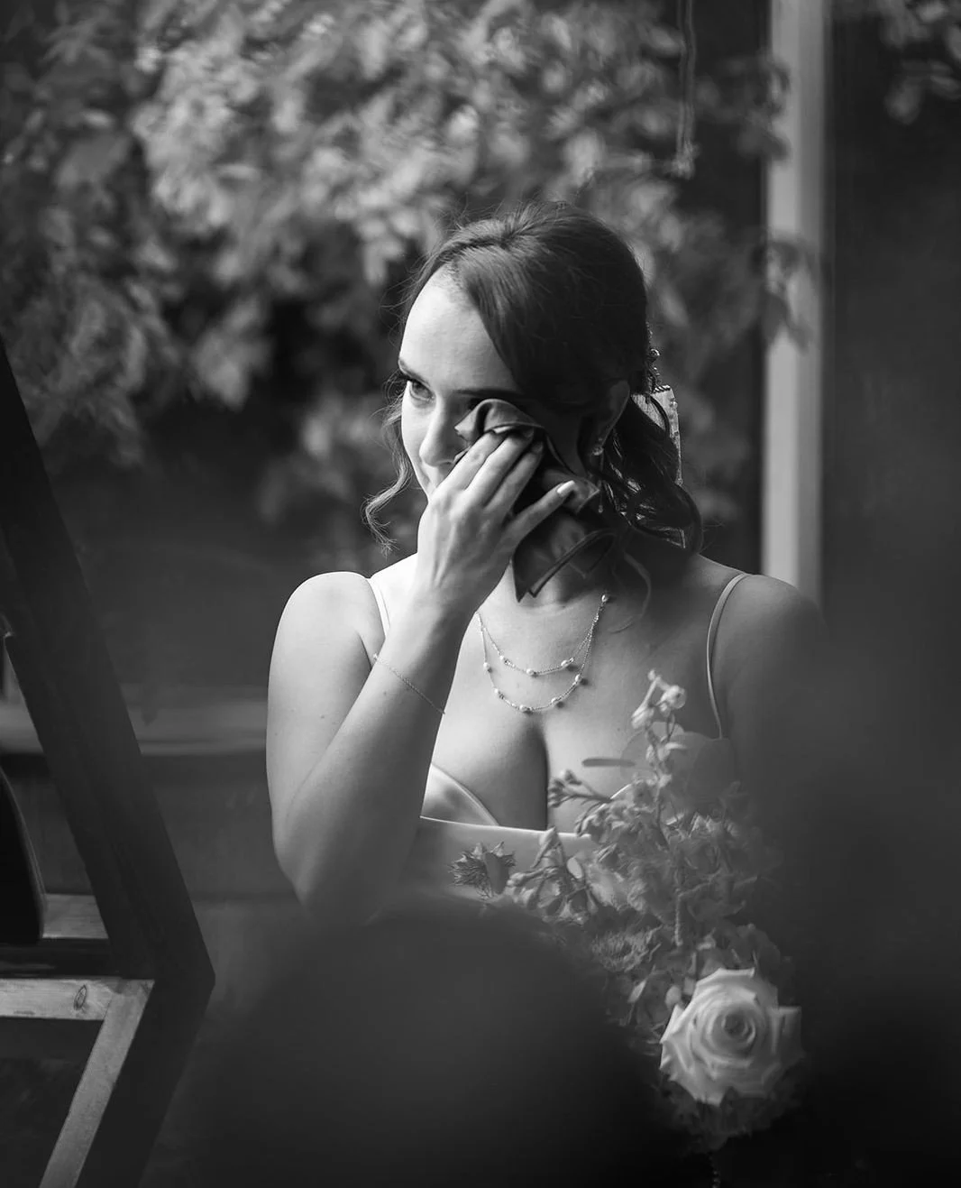 Don&rsquo;t be fooled by social media, a full wedding from start to finish takes longer than you think! Here is the run down of how long things ACTUALLY take on your wedding day:⁠
1. Getting ready: greatly depends on size of the wedding party and if 