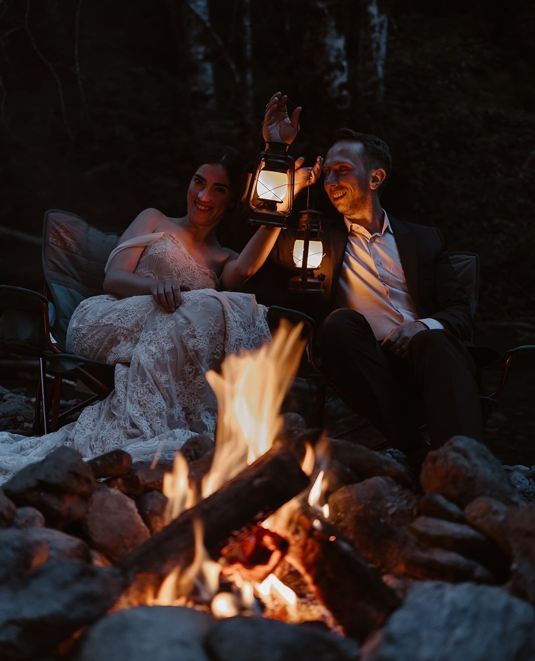 Just because the sun goes down on your elopement day doesn&rsquo;t mean that the fun is over. There are so many things that you can do to keep the fun going, keep warm, and keep some light so that your photos look amazing.⁠
⁠
My favorite way to stay 