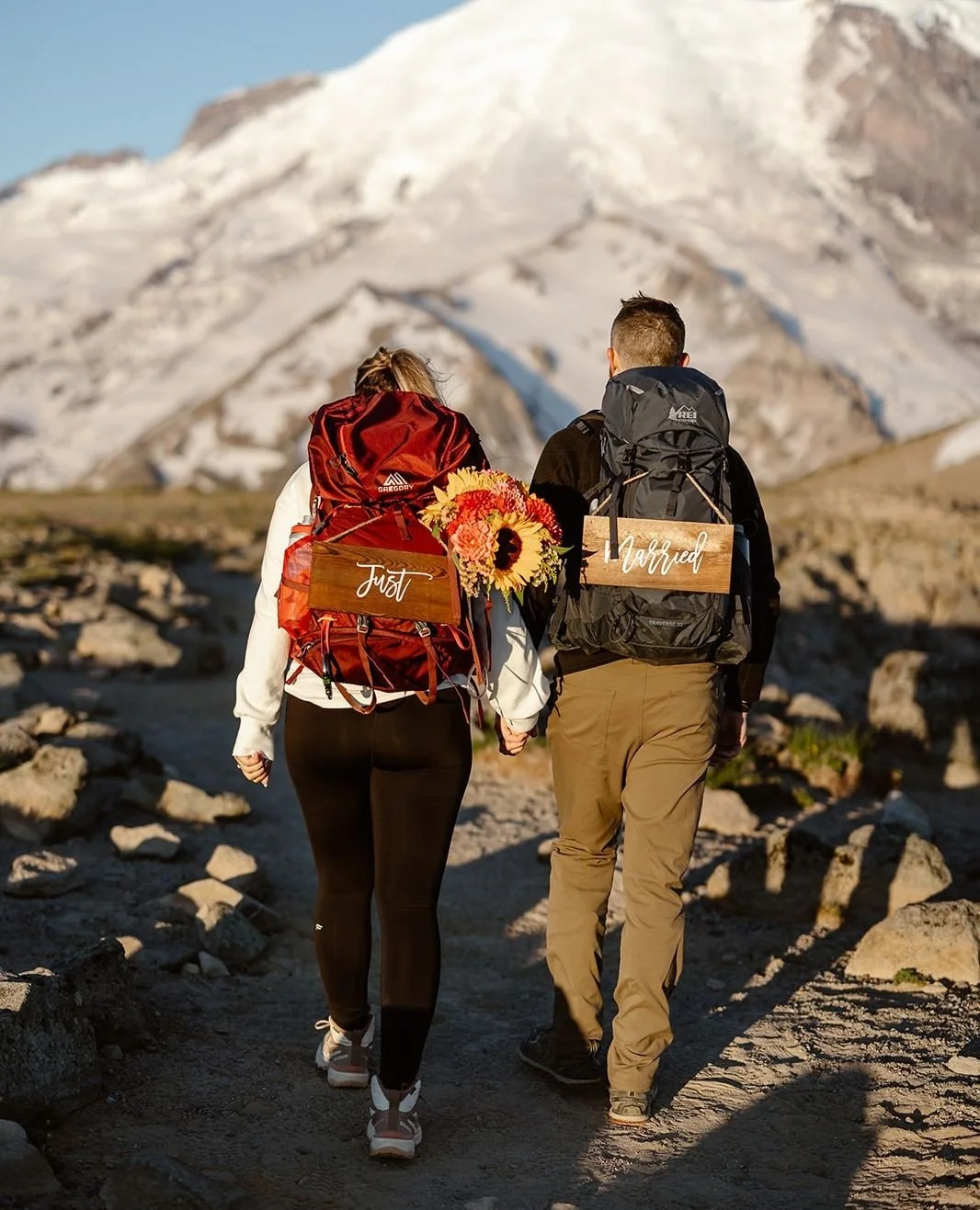 The Pacific Northwest is notorious for unpredictable weather, so there are certain things that I recommend to all of my elopement photography and engagement session clients. Here is my list of essentials for your Washington Elopement:⁠
⁠
1. Layers - 