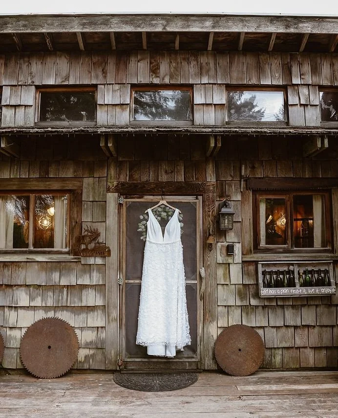 There are so many things to think about when planning your elopement that where you will stay the night before is probably low on that list, but it&rsquo;s actually an important decision that in some parts of Washington needs to be planned for up to 