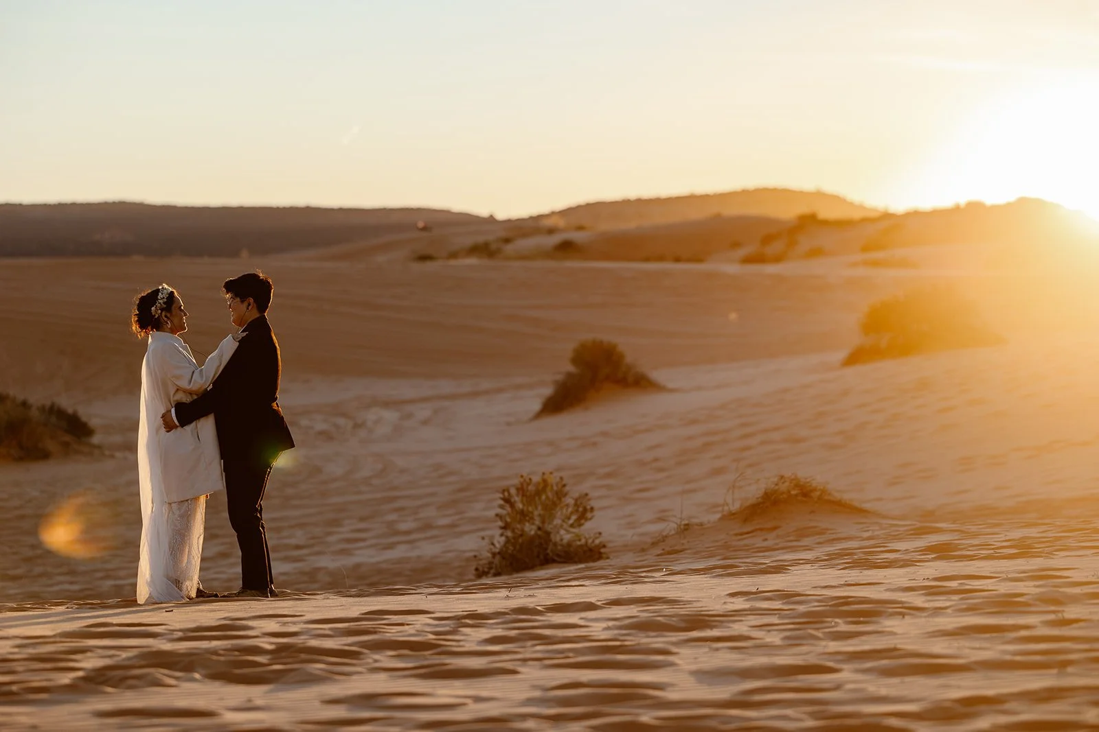 arizona elopement couple dancing during sunset in page arizona