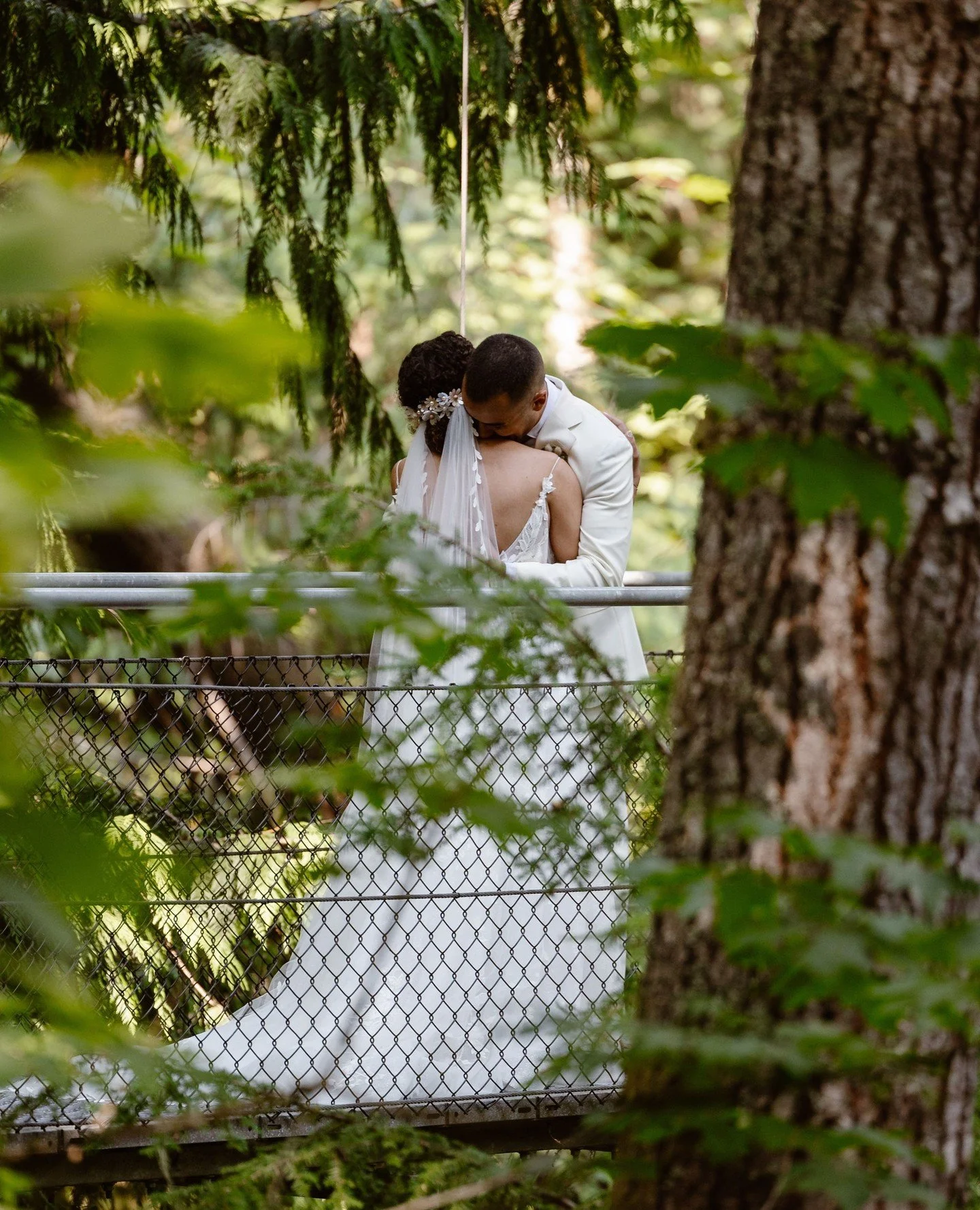 If you&rsquo;re going to do a first look for your wedding or elopement, here are my top tips for nailing your first look with your partner.⁠
⁠
1. Build some suspense. Sometimes the anticipation is enough for some happy tears to start coming. Talking 