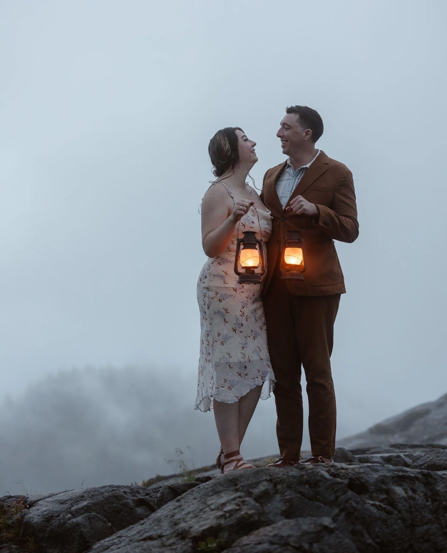 Eloping in a Washington National Forest? Good news is that, unlike Mt Rainier National Park, you won&rsquo;t have to deal with long entrance lines.  However you will need to do some research on what is needed for your elopement. ⁠
⁠
For anyone enteri