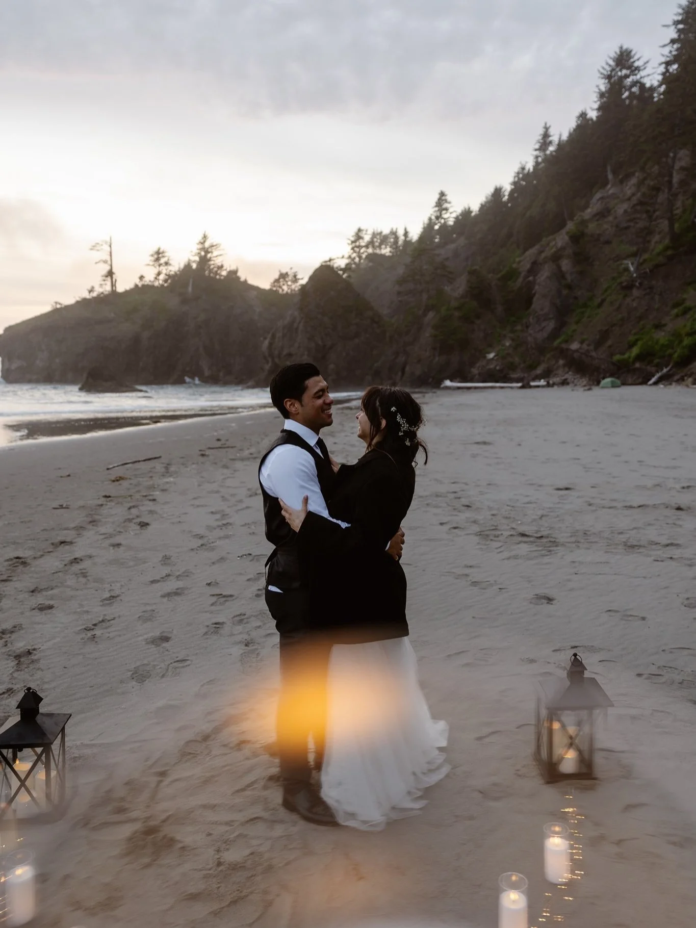 There are lots of ways to have a perfect first dance during your elopement, even if you don&rsquo;t have that big wedding crowd that traditional weddings have. ⁠
⁠
If you&rsquo;re like me and not very fond of dancing in front of people, dancing durin