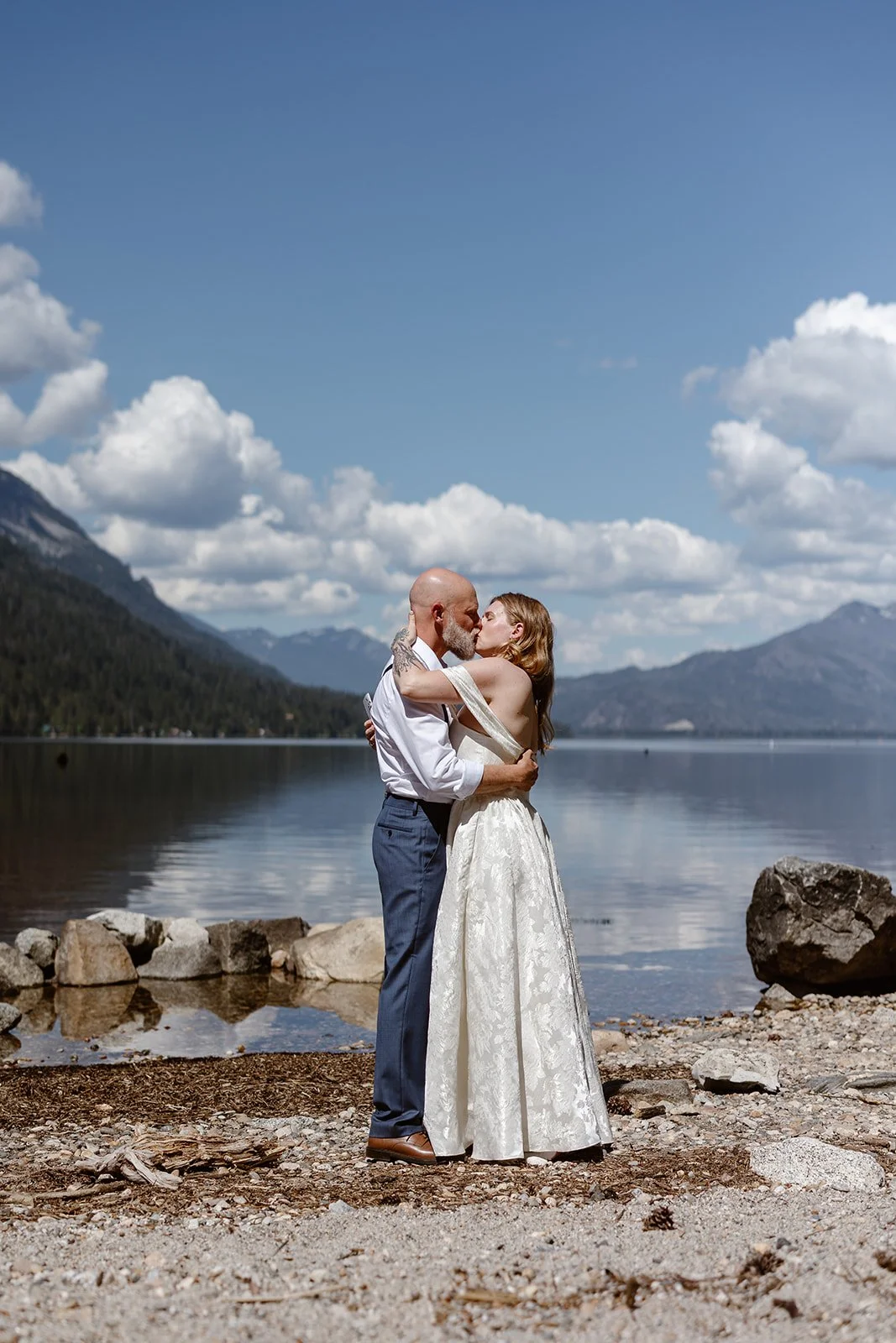 260622_Sally-Ryan_Elopement_Lake-Wenatchee_Print-18.jpg