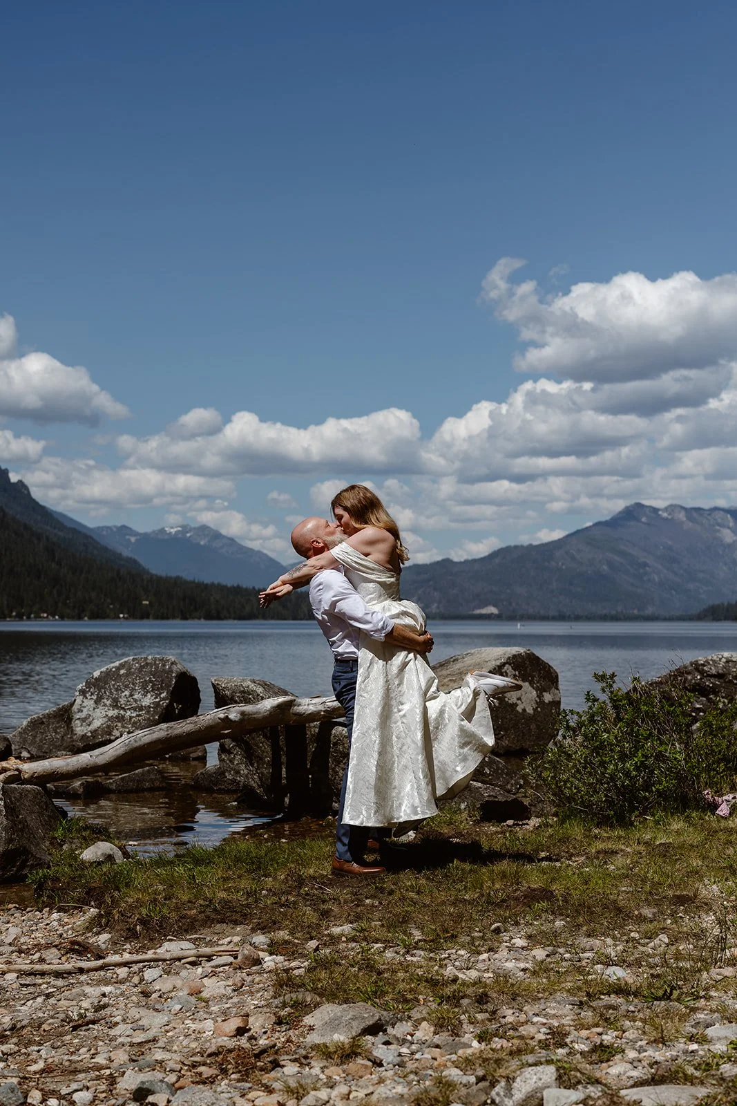 260622_Sally-Ryan_Elopement_Lake-Wenatchee_Print-19.jpg
