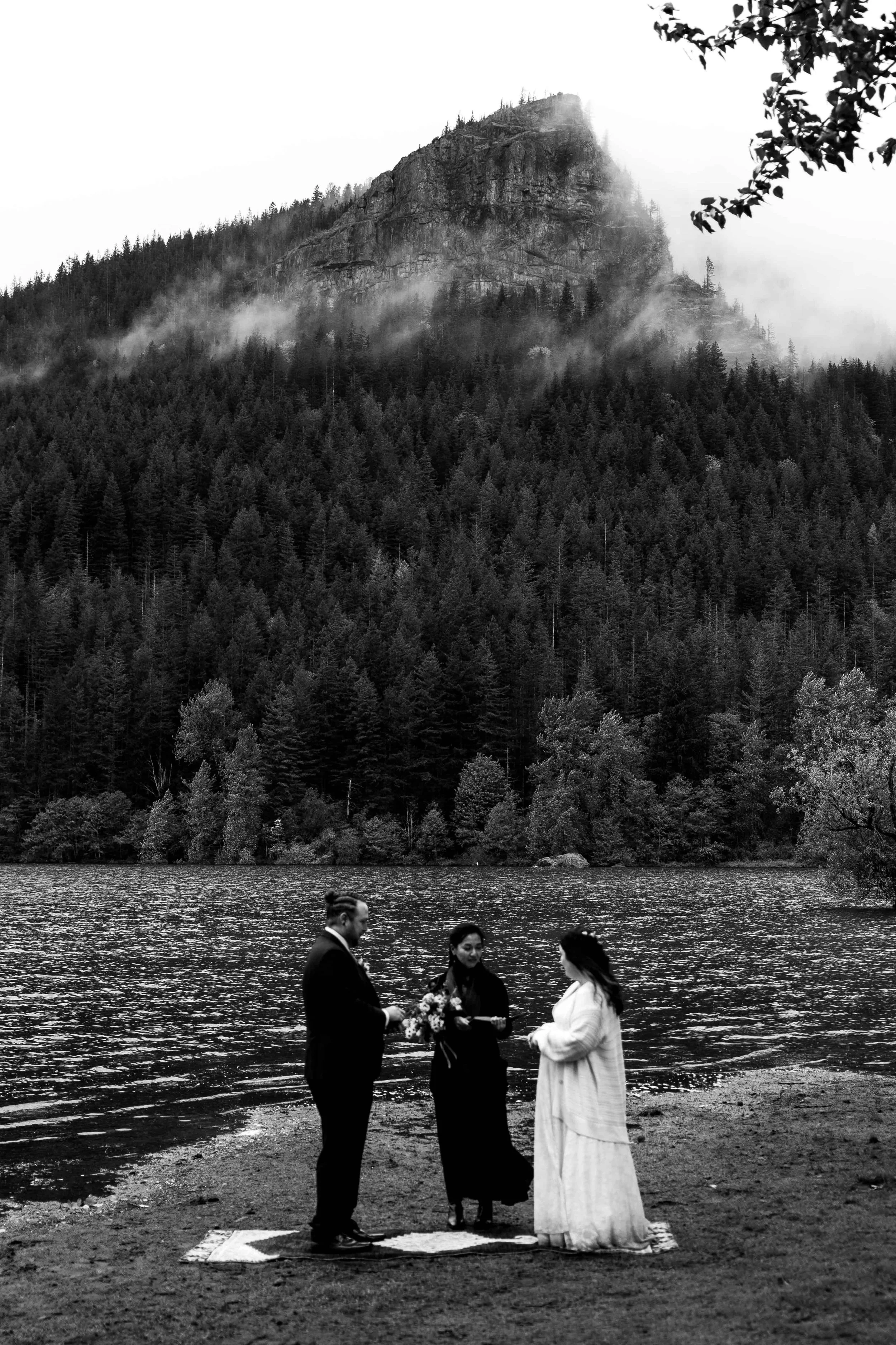 260515_Harley-Shawn_Elopement_Rattlesnake-Lake_Print-18.jpg