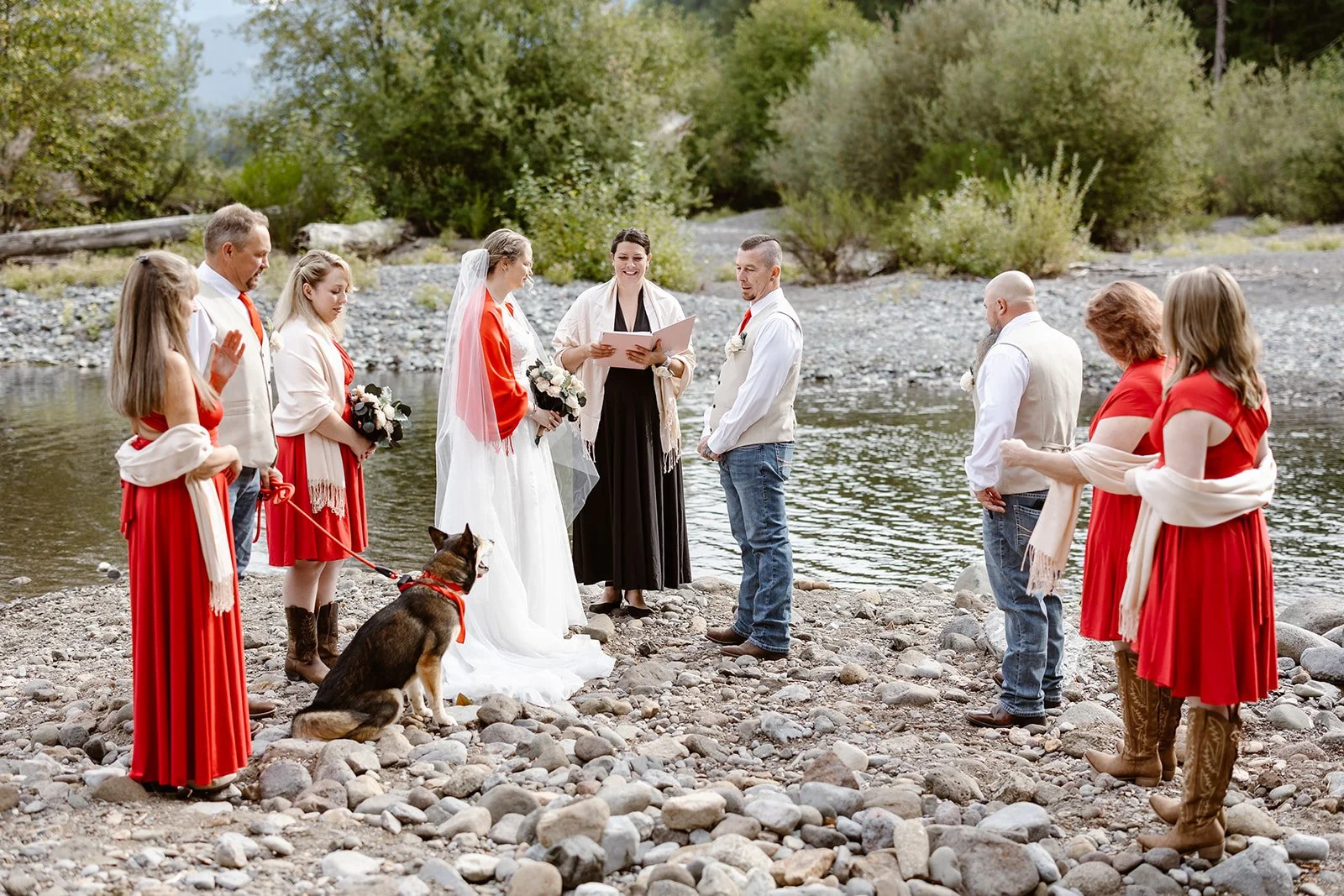 micro wedding in washington by the river