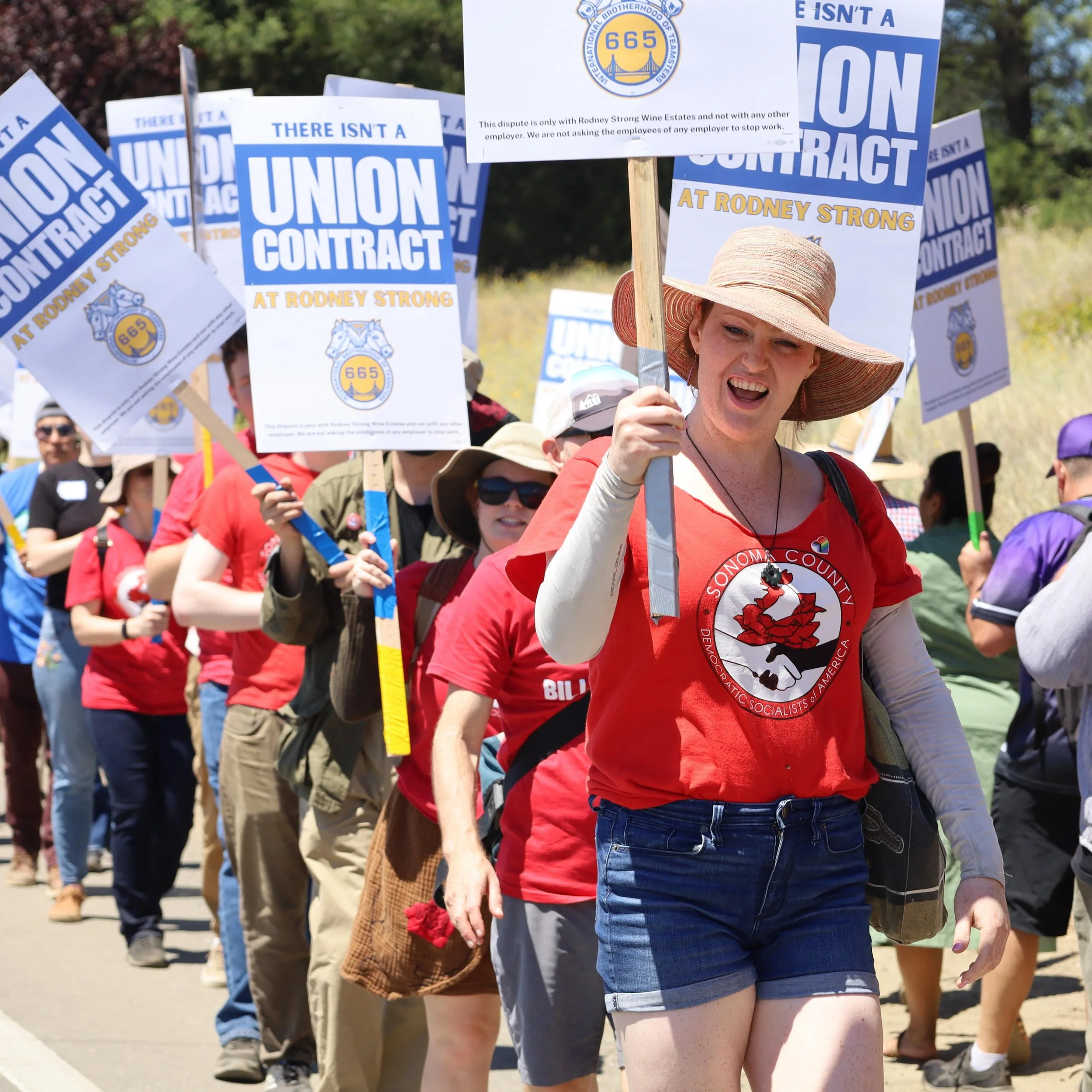 Yesterday was amazing. I had the honor of supporting workers who have submitted their union cards but have not been recognized by their employer, @rsvineyards - there was a huge turnout, a big group from @dsasonomacounty joined by multiple union grou
