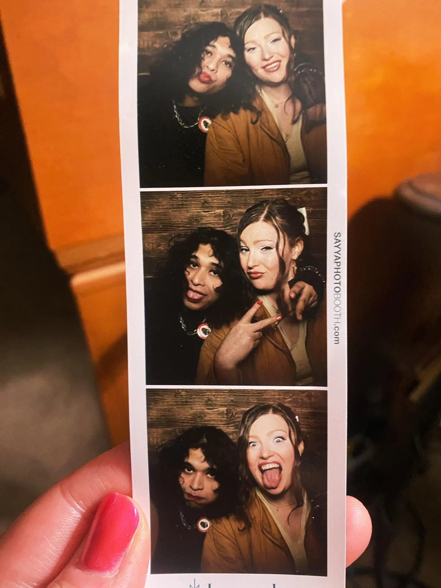 Delighted to share that this evening I took on a new name for my music projects: * DianaDreams *  Thanks so much to @estelquintana09 for being my priestess and partner and @openmicwithceni for hosting another unforgettable evening!! Thanks so so much