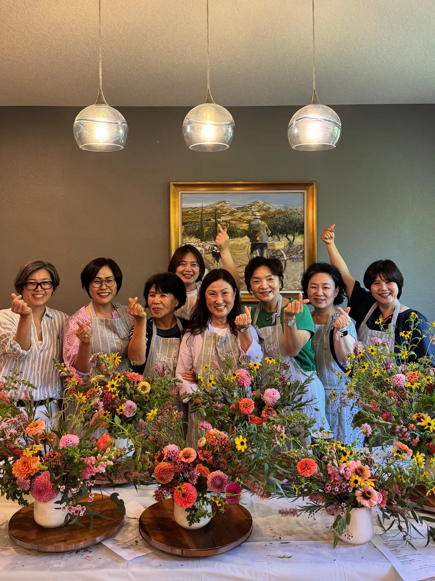Amanda hosted the most joyful floral workshop to celebrate her amazing mom&rsquo;s Hwangap (환갑), or 60th birthday! This isn&rsquo;t just any birthday; it marks the auspicious completion of the traditional 60-year Korean zodiac cycle. (And yes, her mo
