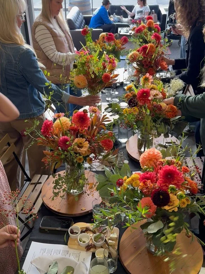 As dahlia season comes to a close, I&rsquo;m feeling nostalgic for the workshops, events, and orders where I was able to include these seasonal beauties. Sigh. This was our dahlia workshop at Oak&rsquo;s Flat Vineyard in early October&mdash;celebrati