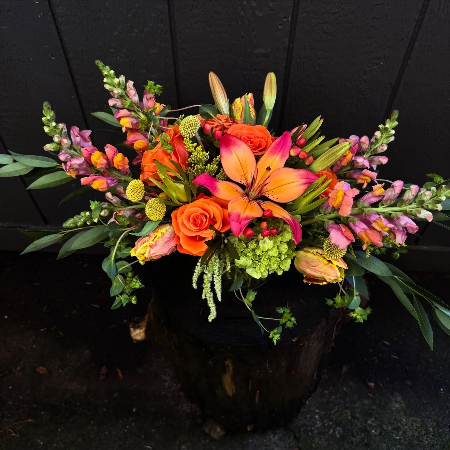 Need a cure for the winter blues? Warm citrus feelings for your daily dose of vitamin C. 🍊🍋

#portlandfloraldesigner #wintercitrus #flowerboost