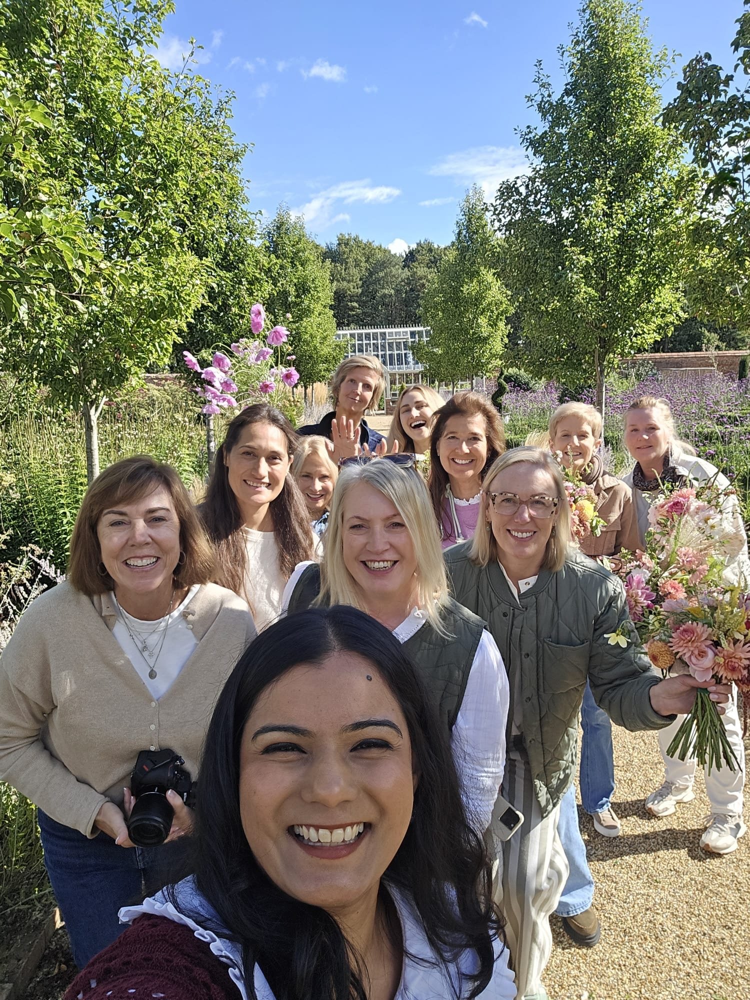 Part 3: PEOPLE! 

I wish I&rsquo;d captured more photos of all these beautiful, creative souls! Connecting with like-minded individuals from all around the globe was one of the biggest highlights of this floral photography retreat.

So grateful to ha