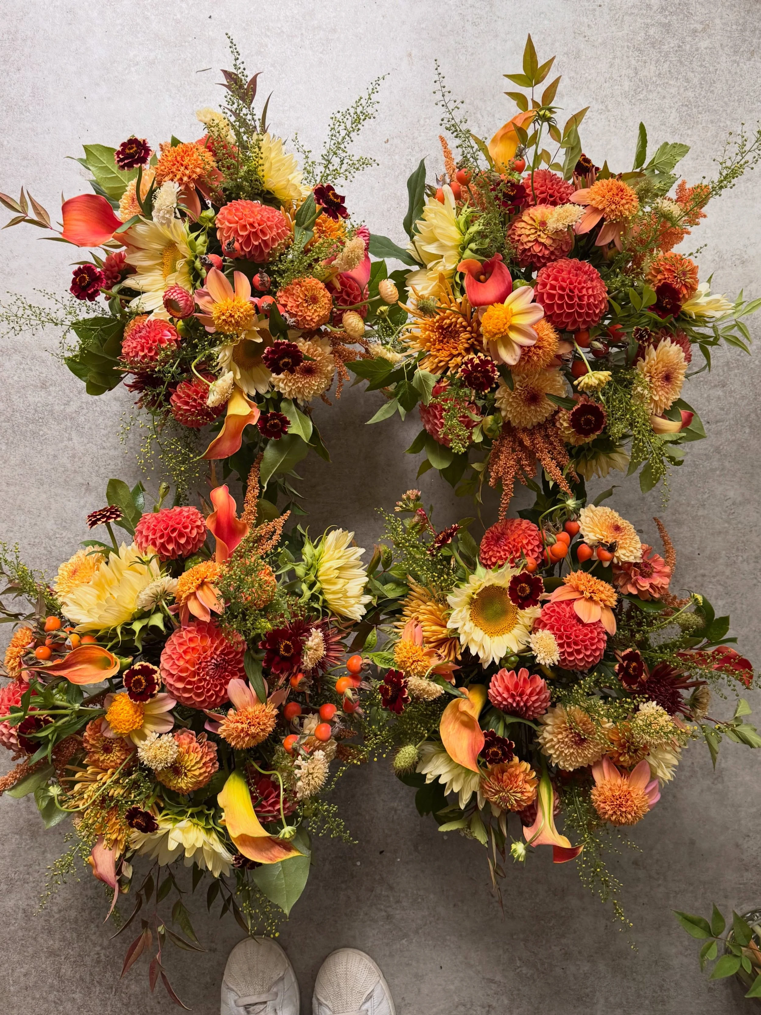 Happy Autumnal Equinox! 🍂 The change of seasons has me reflecting on the past month. It&rsquo;s been busy, but amazing! I&rsquo;m so grateful for where this little flower biz has taken me, and deeply appreciative of the support from my friends, fami