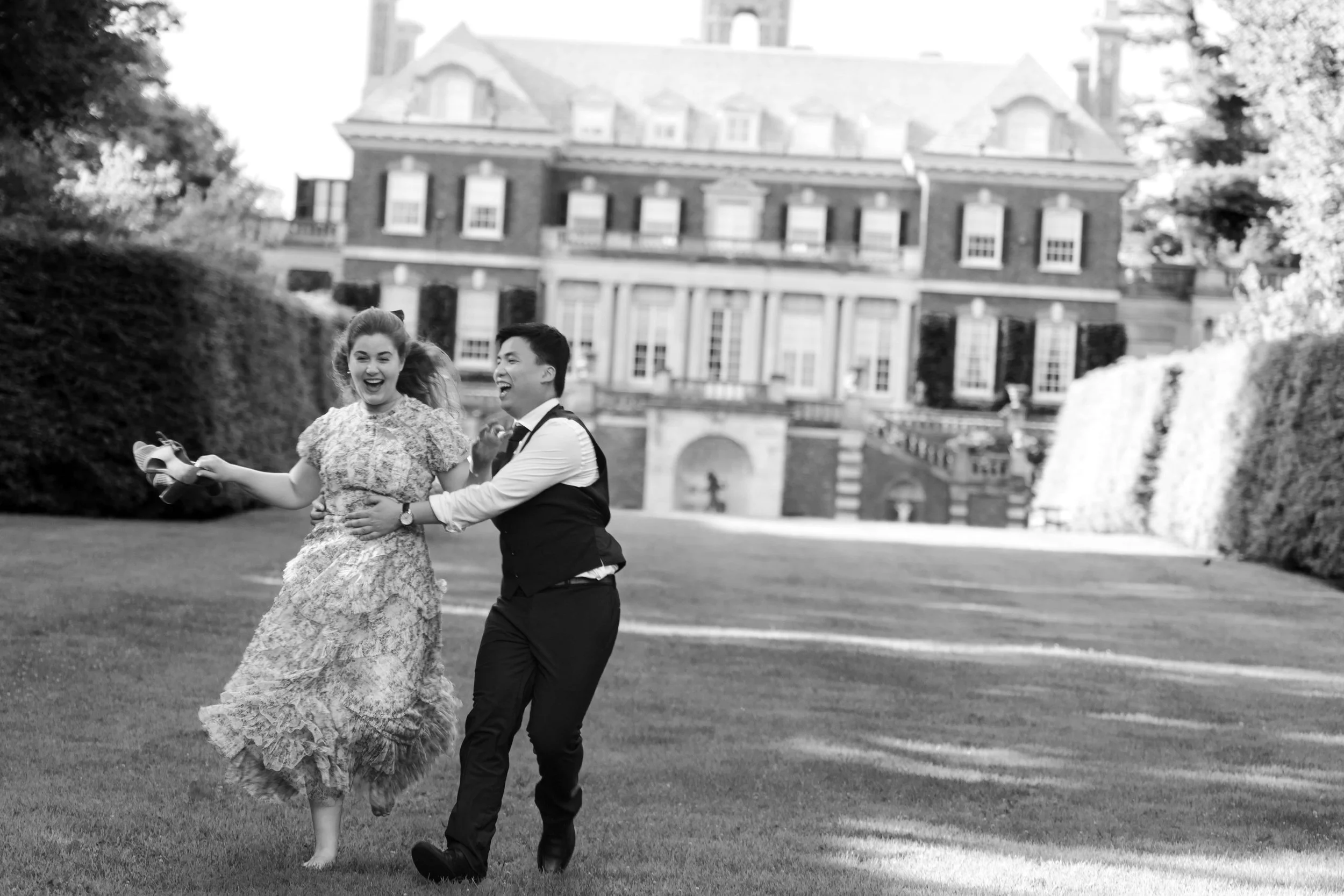 Old Westbury Gardens engagement-33.jpg