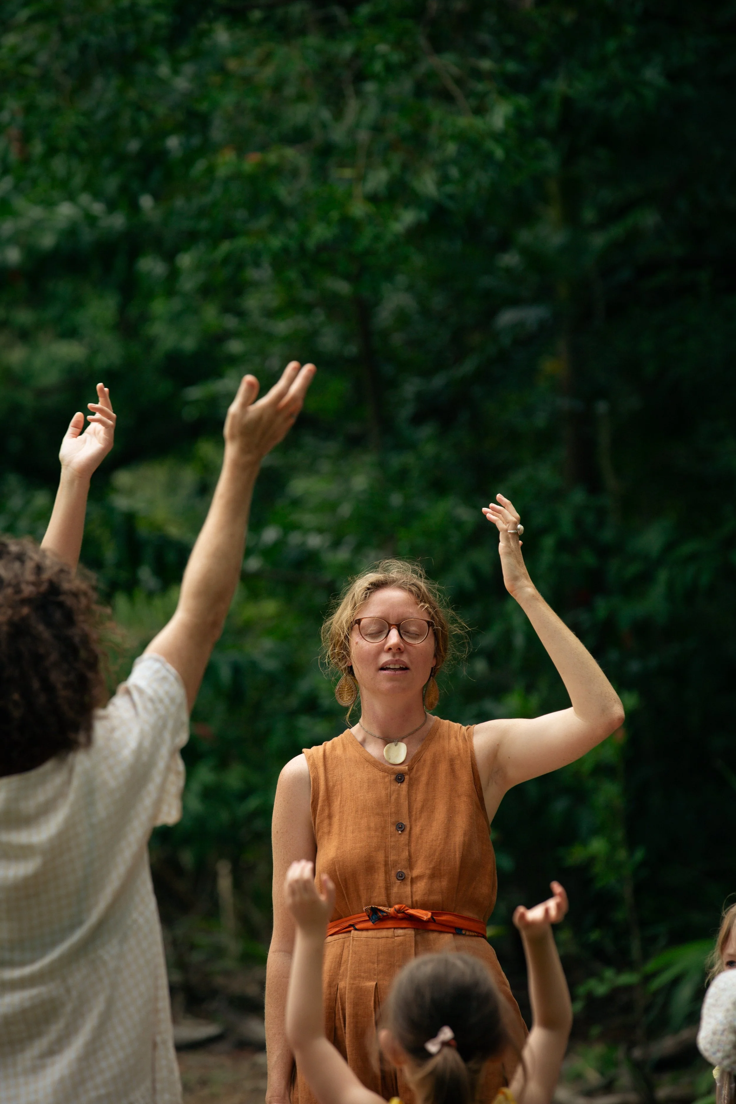 MotherDaughterCircle-027 copy.jpg