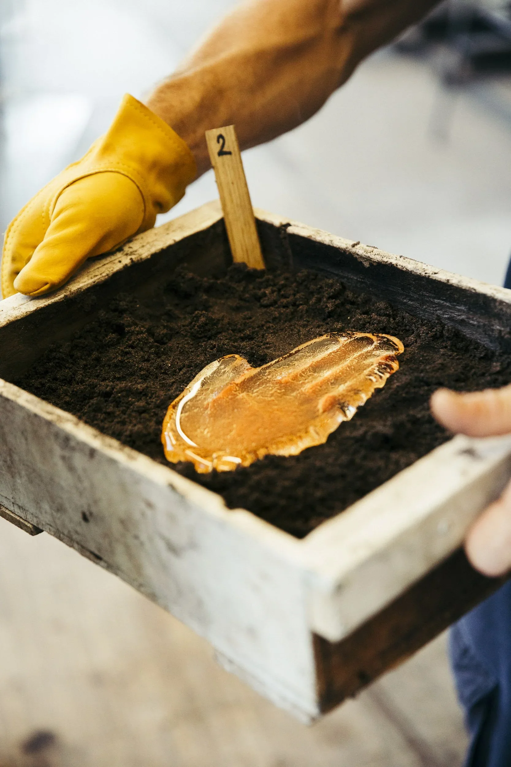 Støb din egen hånd i glas