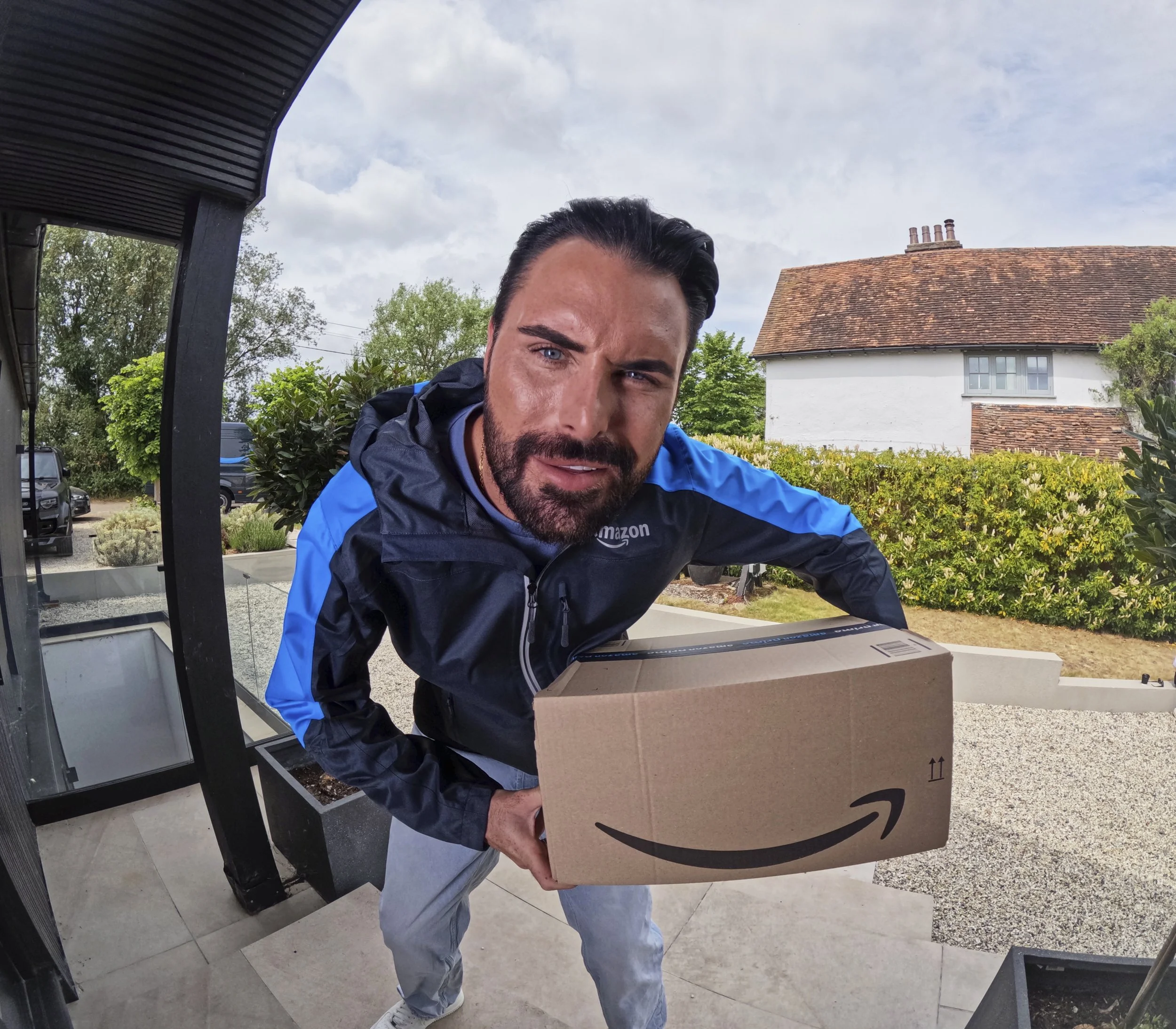 26.06.01_AMAZON PRIME_RYLAN_RING CAM_301.jpg