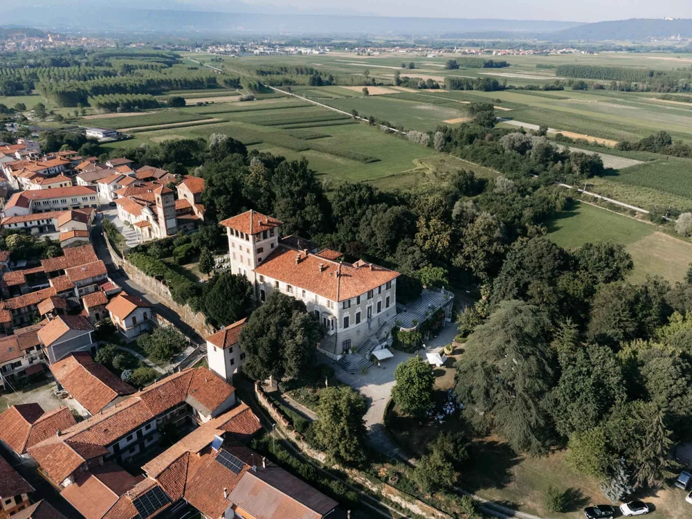 00032Castello Mercenasco Matrimonio Studio Bandiera.jpg