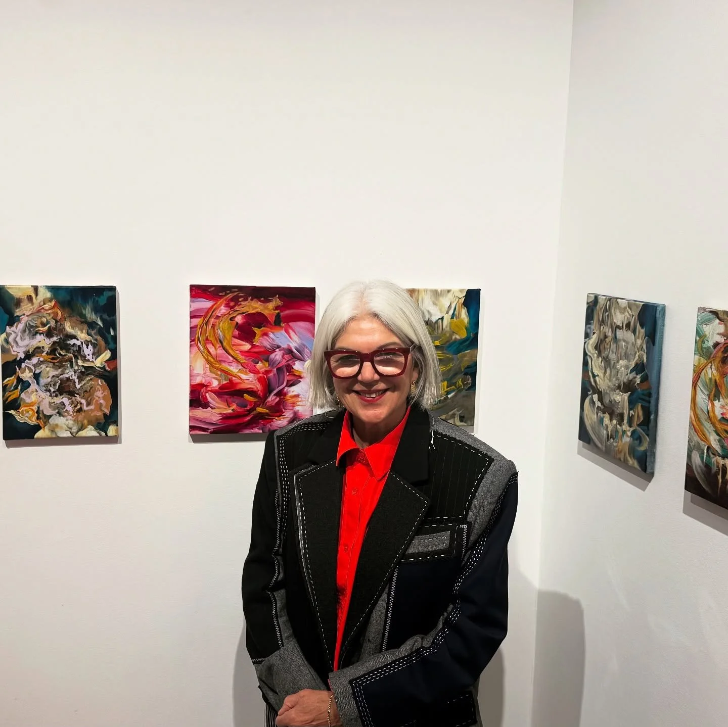 On Friday evening I joined my team from The Arts Profile at a private view at @gillianjasongallery, where it was great to see Millie and the whole gallery in full flow. Two exhibitions held their own: Helen Bermingham’s (@helen_bermingham)I Saw