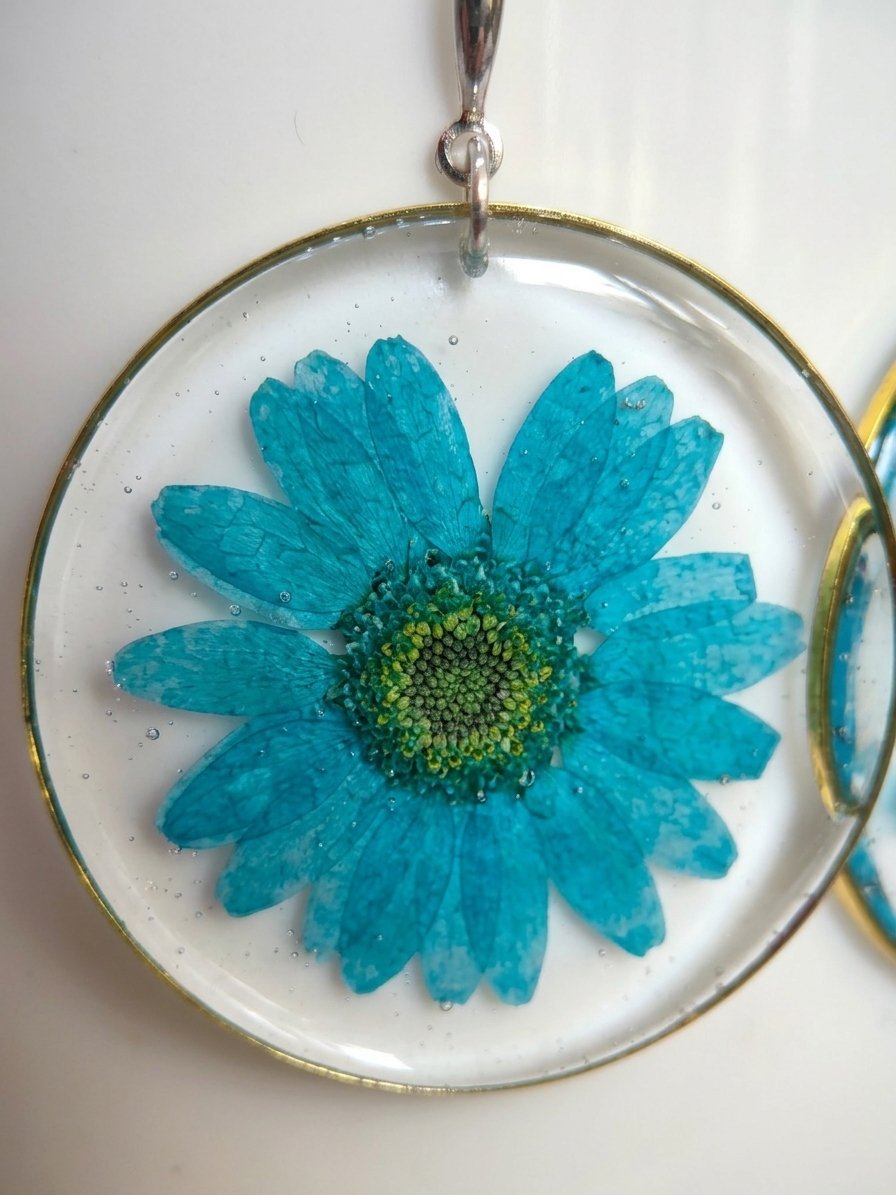 Daisy_blue_photo3.jpg