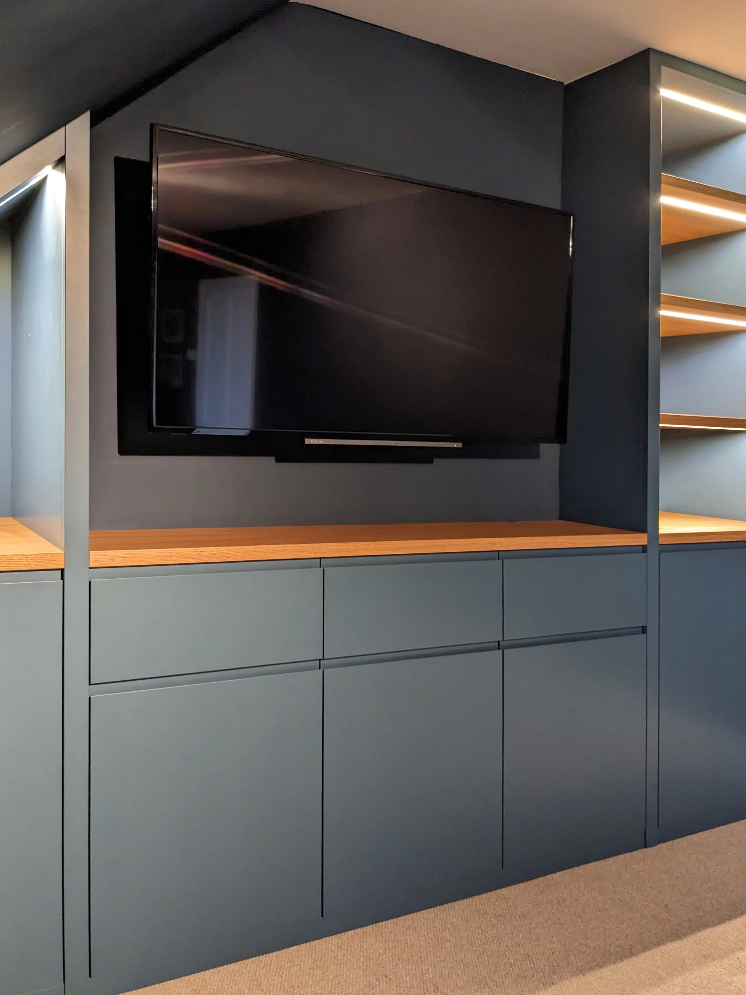 bespoke-media-unit-bristol.jpg