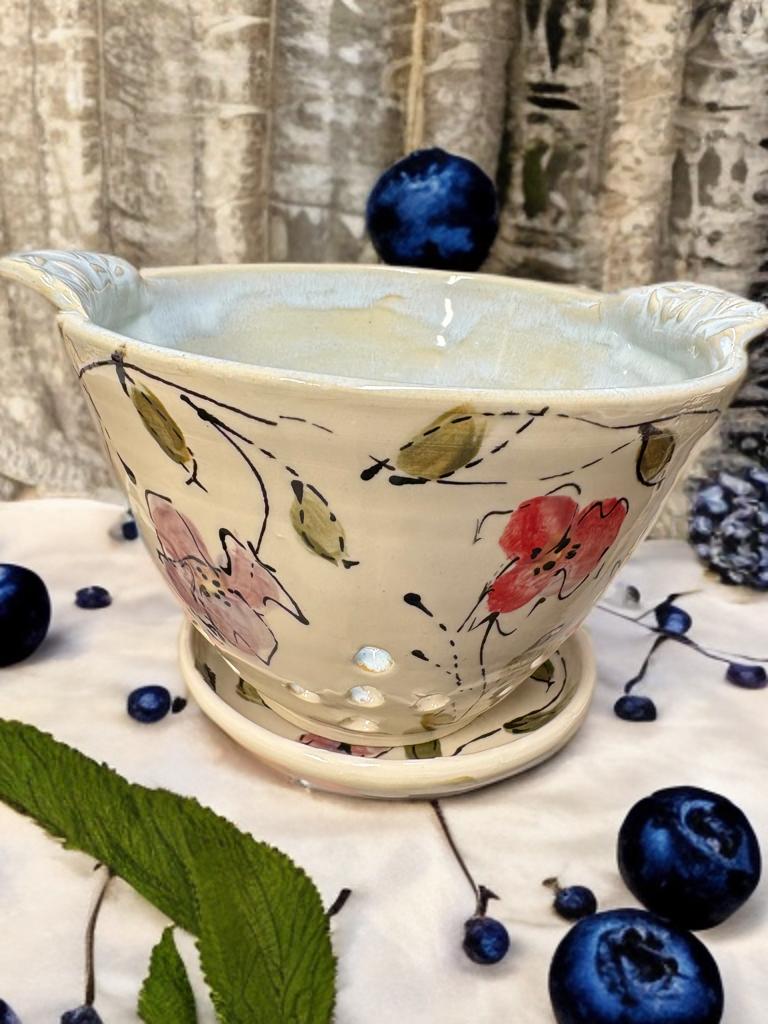 Sue Steele & Jann Smith - Potters | Sue Steele and Jann Smith, two passionate members of the Riverbank Pottery Studio, find constant challenge and excitement in their artistic growth. Jann particularly loves experimenting with a wide range of glaze c