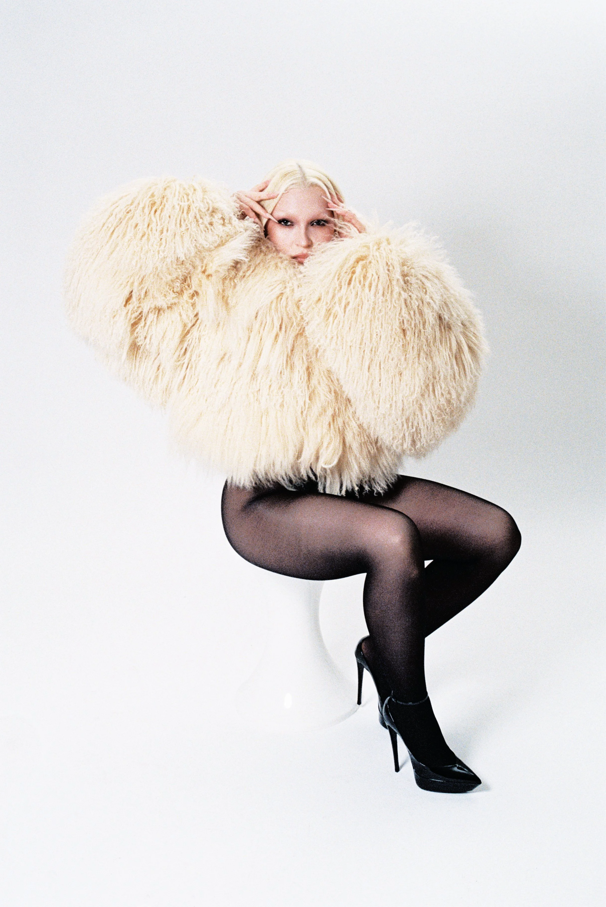 cobrah good puss brand new bitch music musician sweden swedish torn lewis vorn fat anna wintour anastasia vartanian photoshoot editorial blonde singer queer icon