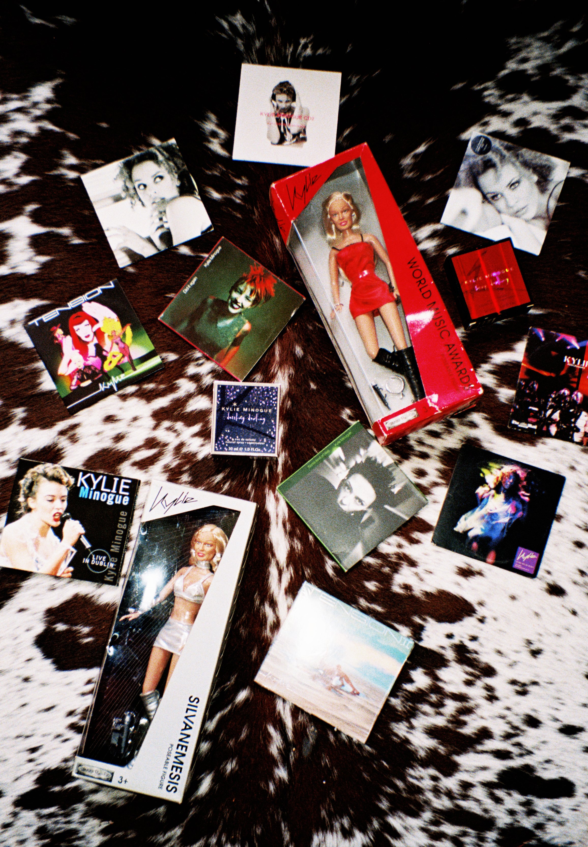 charley dean sayers kylie minogue bed issue polyester