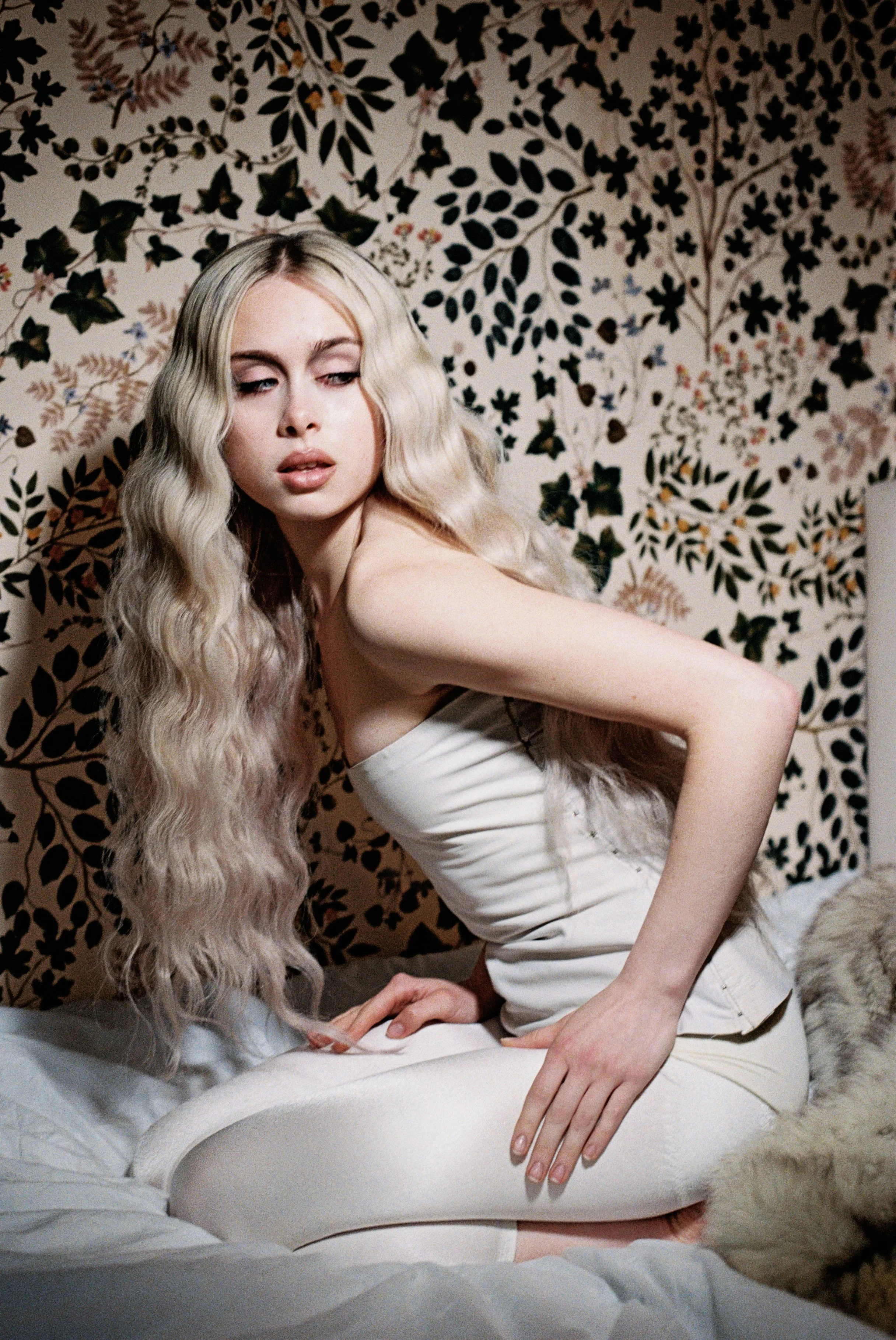 erin lecount music photoshoot feature editorial lewis vorn polyesterzine polyester zine magazine