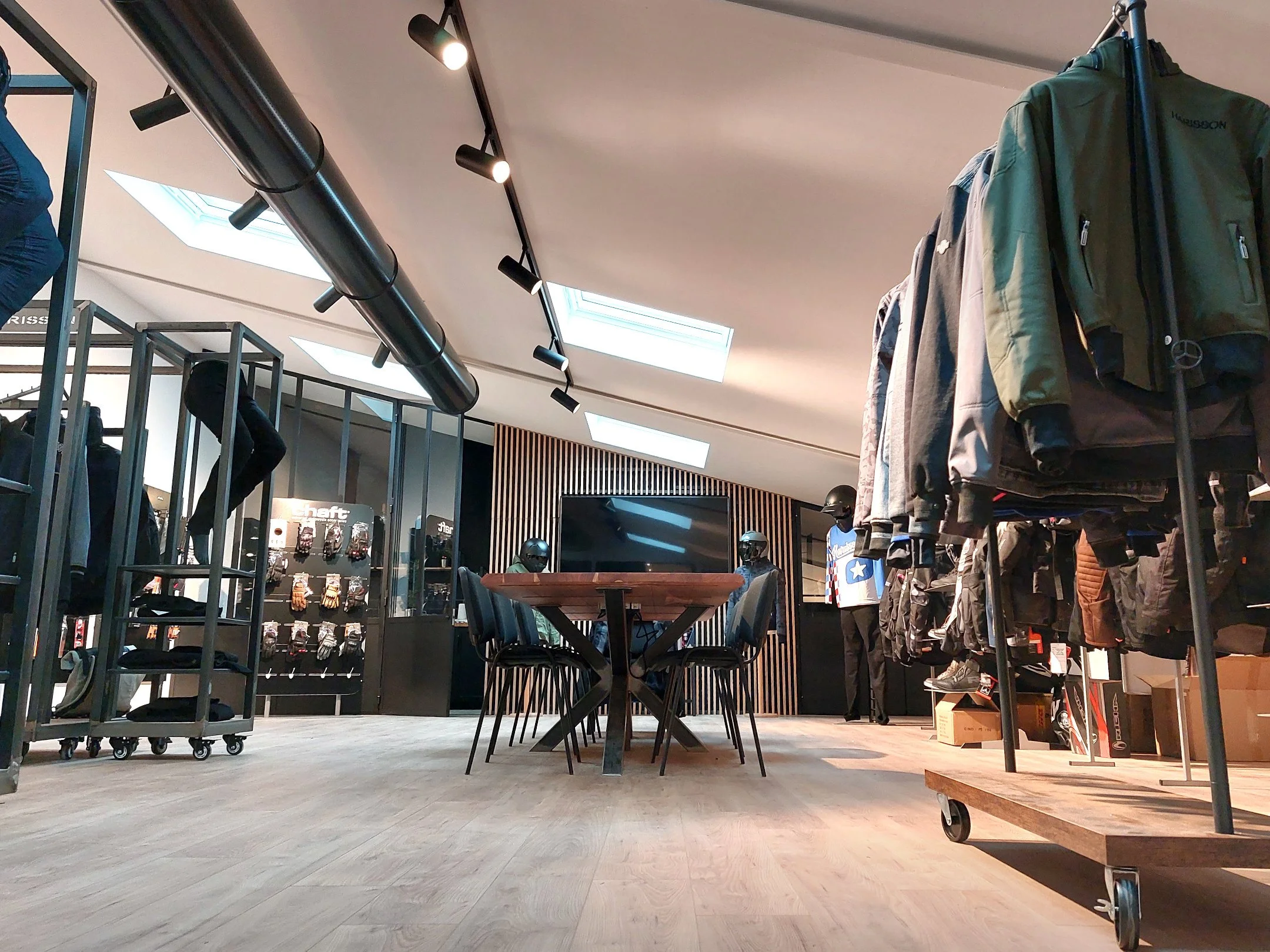 Harisson marque déposée de Chaft SAS, 4 avenue Fresnel 13470 Carnoux en Provence - 04 42 73 48 49 - info@chaft.fr