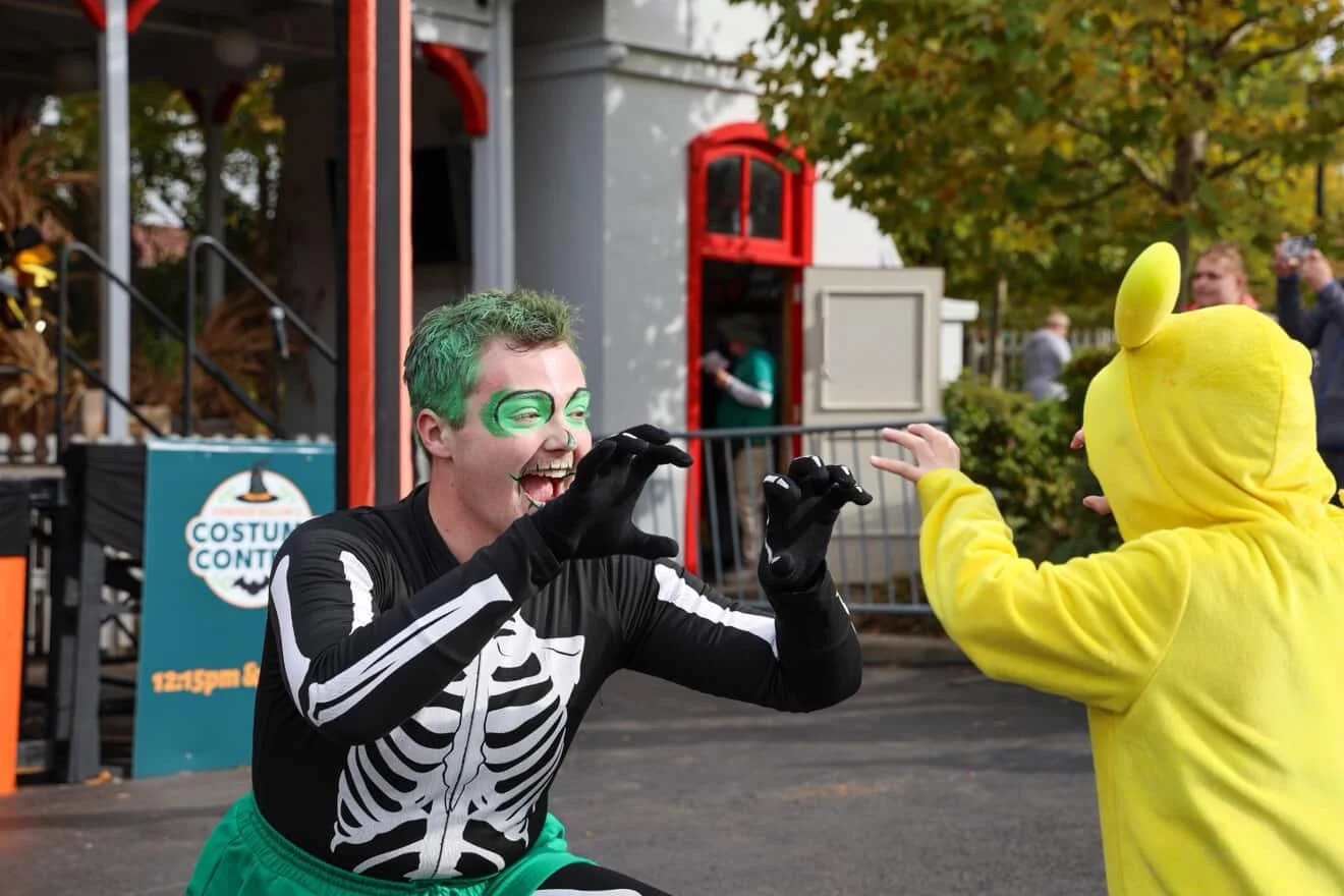 SKELETON SQUAD @ Six Flags Great America