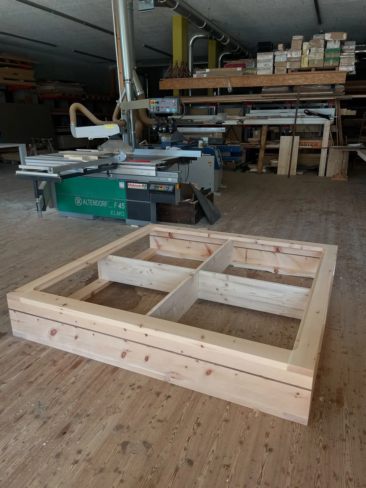 New furniture design in the make! 

#furniture #furnituredesign #woodenfurniture #woodworking #m&ouml;bel #bett #holzm&ouml;bel #arve