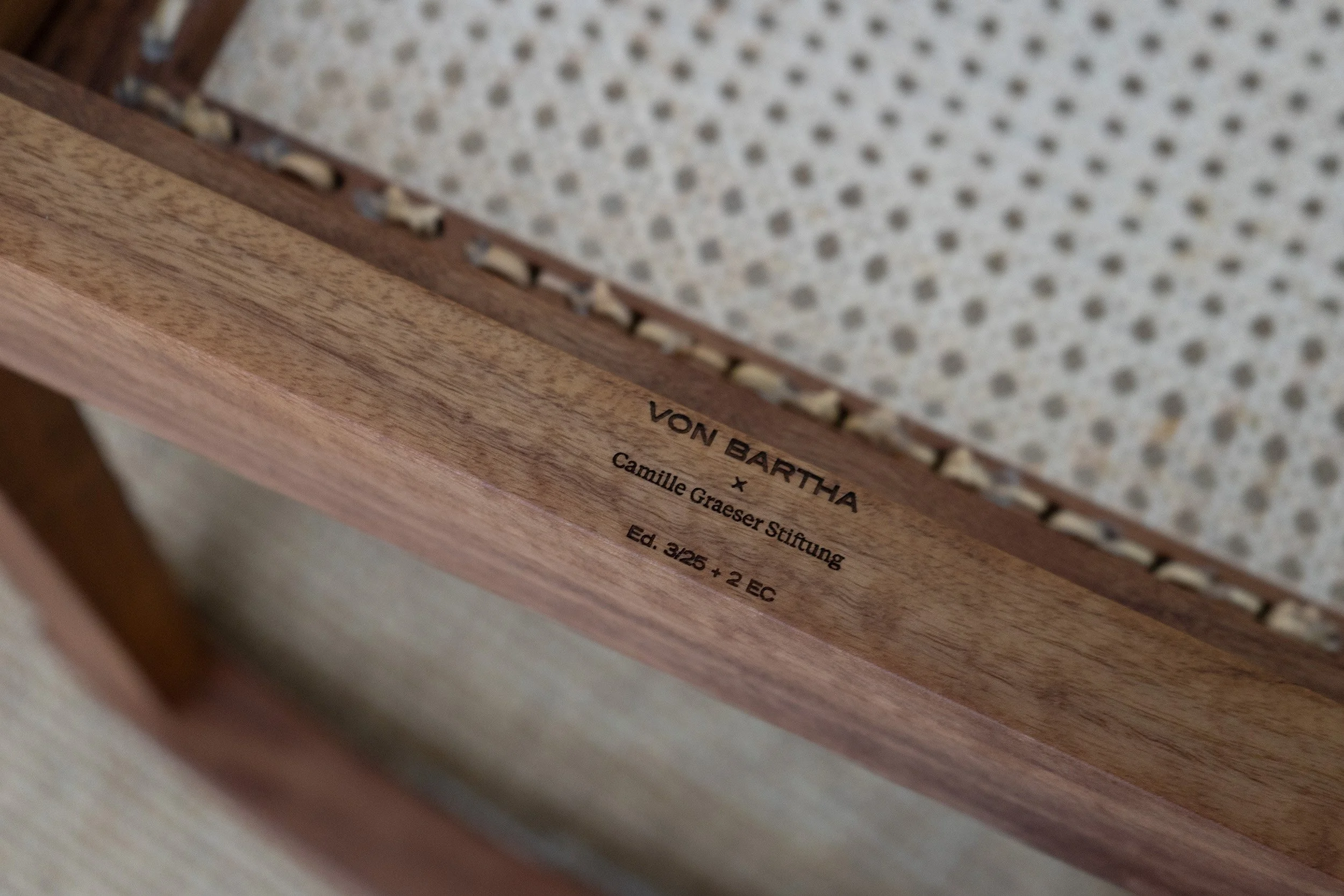 Detailed view, walnut wood chair produced in limited edition by Anku GmbH, based on the original by Camille Graeser from 1927. Photo: von Bartha
