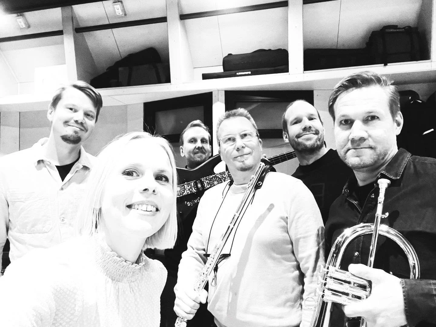 The gang's together! 👏 Today we practiced new songs, we'll hear them in the spring! 🎼

Ps. The songs went better than the shooting. 🤳📸 by meikäläinen...
 
#rehearsal #rehearsals #omeband #myband