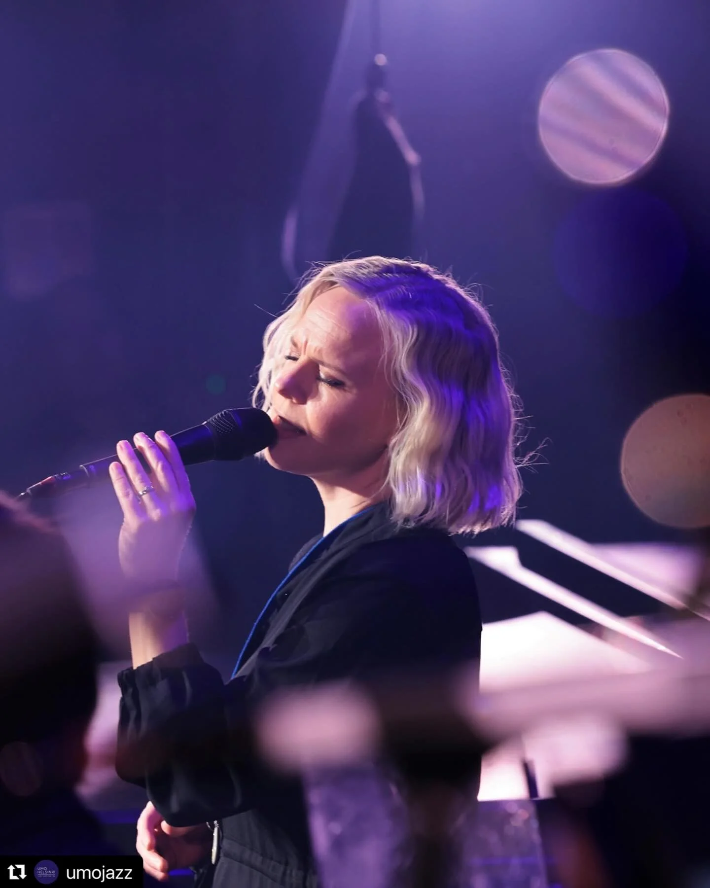 Wow, what a night! Thank you so much, Umo, for letting me be part of your club with the theme "America." An interestingly constructed program and wonderful music from both the band and the other guest, Henna-Maija Kuki. In addition 