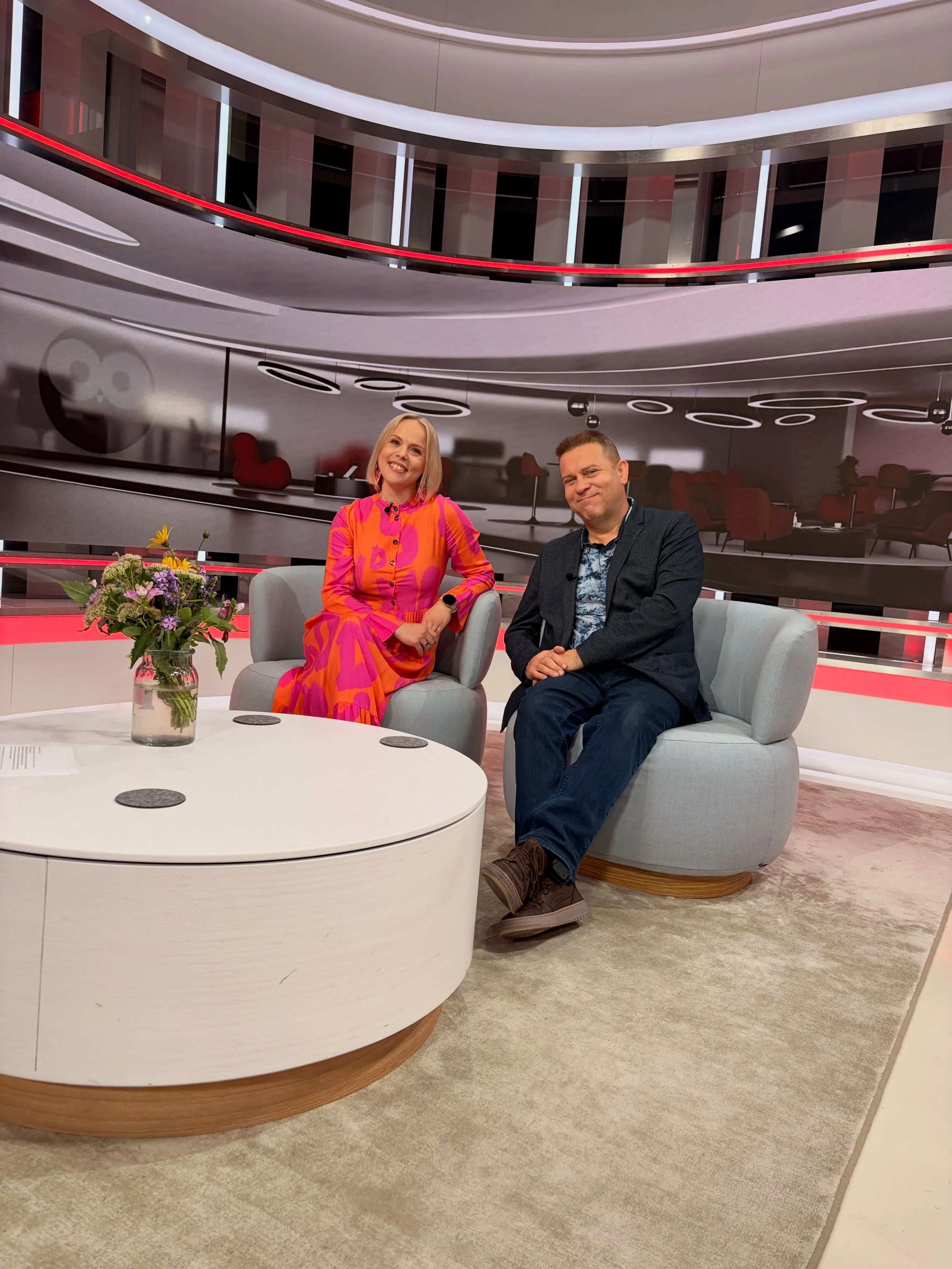 To celebrate the album’s release, we appeared on the morning TV show *Huomenta Suomi* to chat with Jukka about the new Klasstet album. Thanks to @shahindoagu for the nice chat! 🙏 
You can watch the interview later