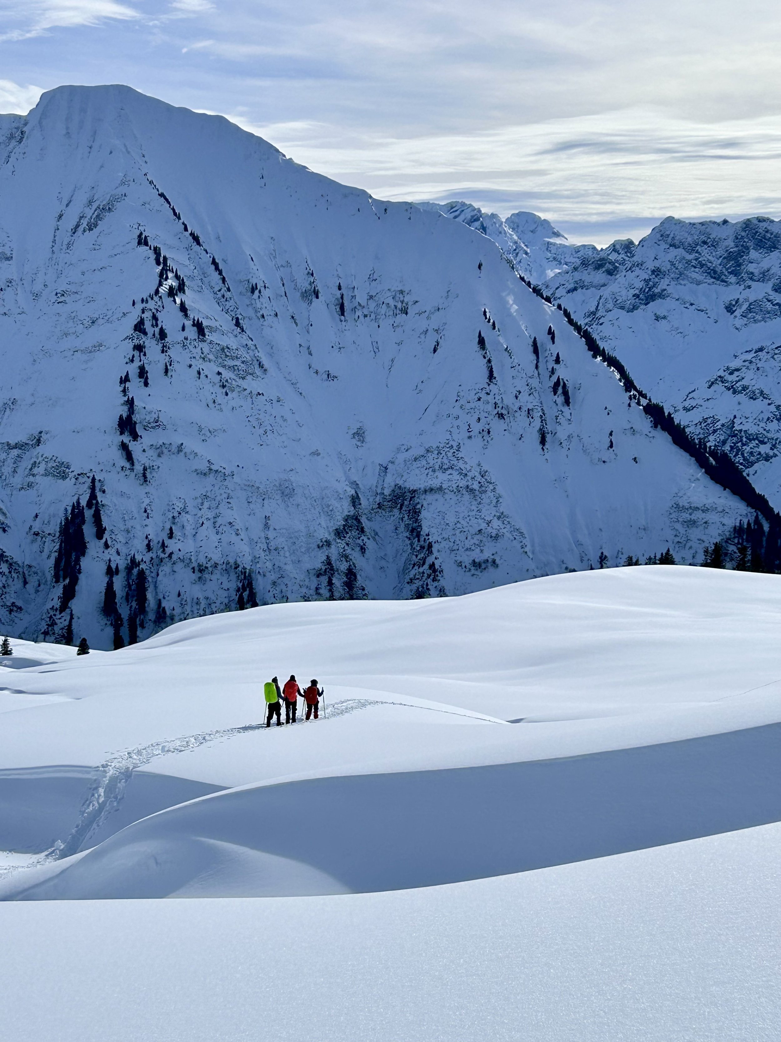 Winterwanderland: Alpine Schneeschuhtouren ab Neuhornbachhaus im Bregenzer Wald/Vorarlberg/Österreich