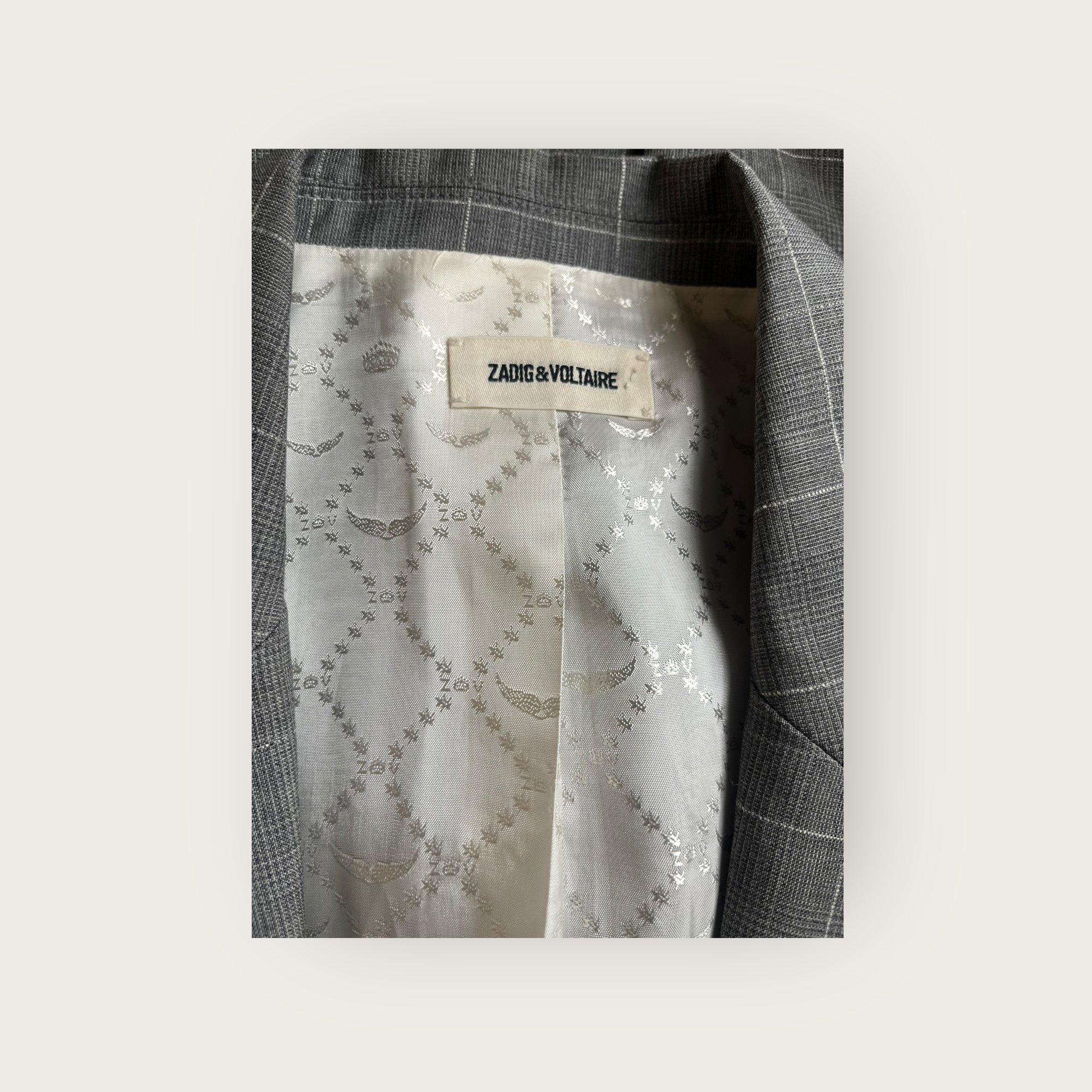 adomimod.com-zadig-voltaire-blazer-taille-40Photoroom_012_20250423_161838.jpeg