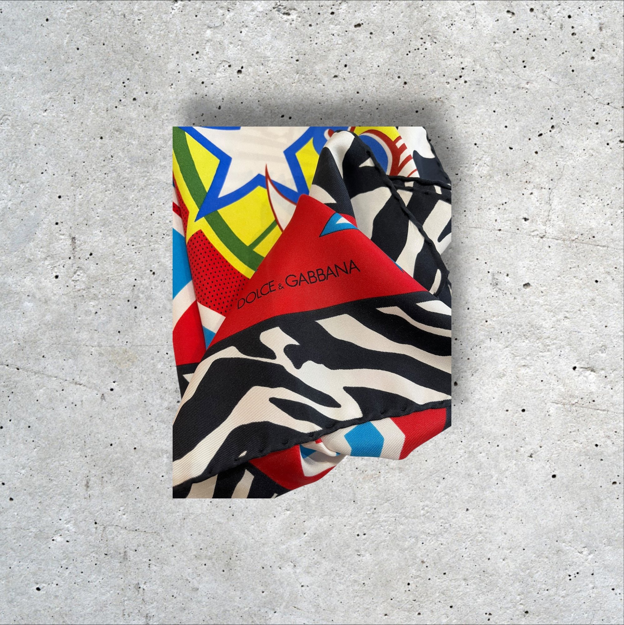 adomimod.com-DOLCE_GABBANA_FOULARD_NBAPhotoroom_001_20250206_123202.jpg