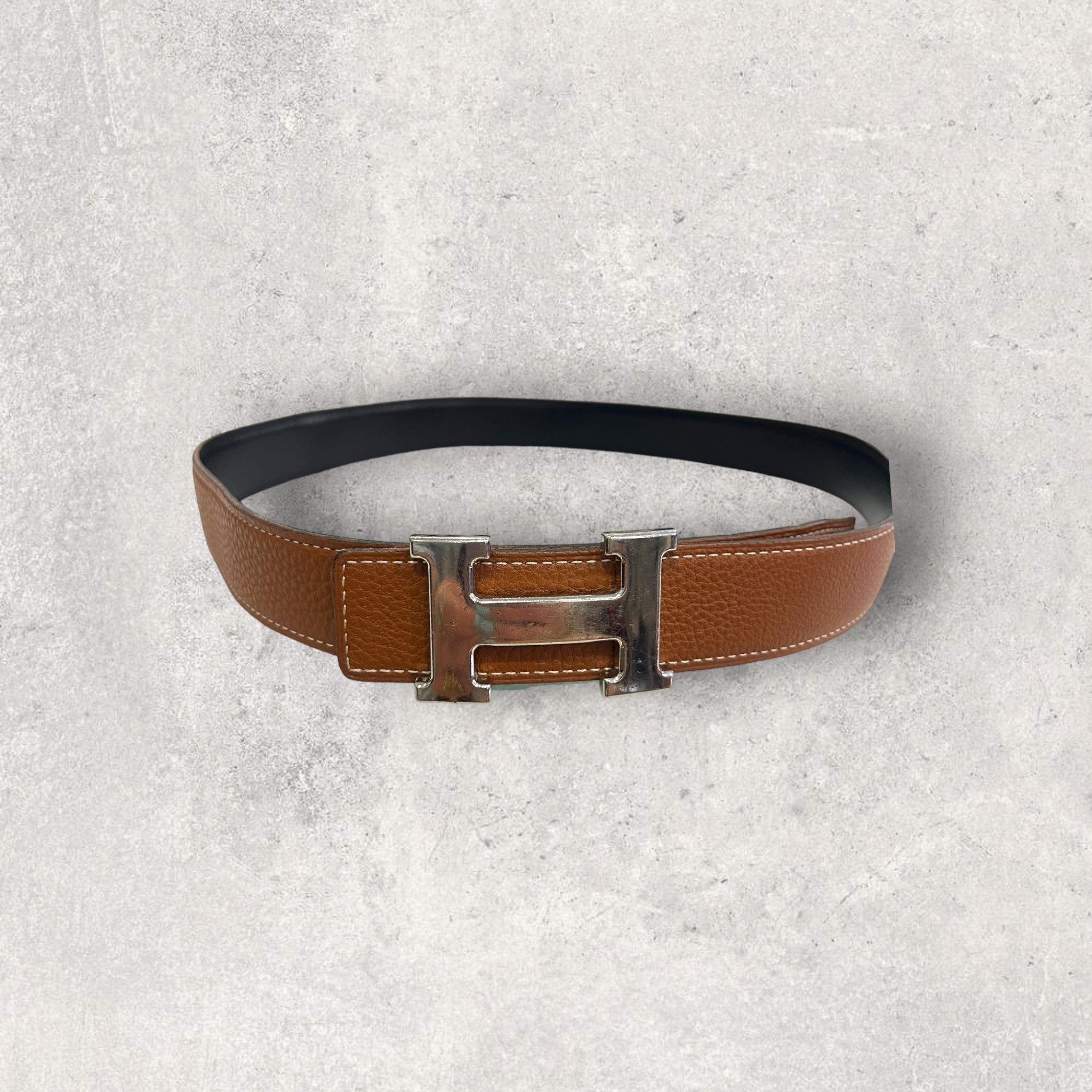 adomimod.com-hermes-ceinture-gold-noir-h-taille-85PhotoRoom_010_20240523_110712.jpg