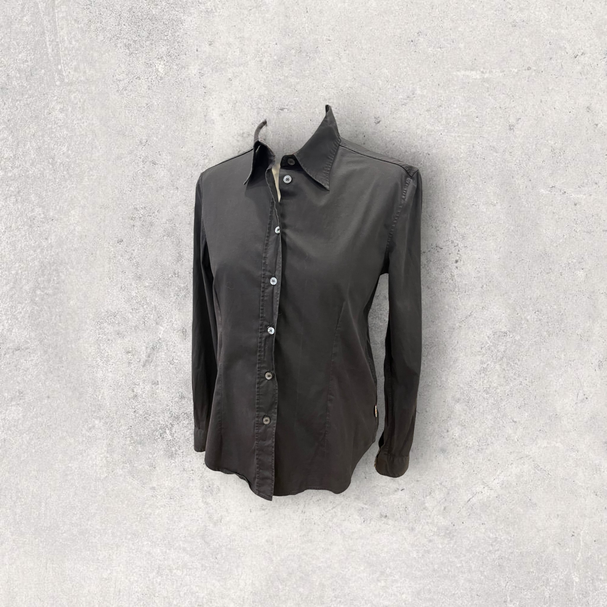 adomimod.com-burberry-CHEMISE_noire-taille-sPhotoRoom_004_20240609_180720.jpg