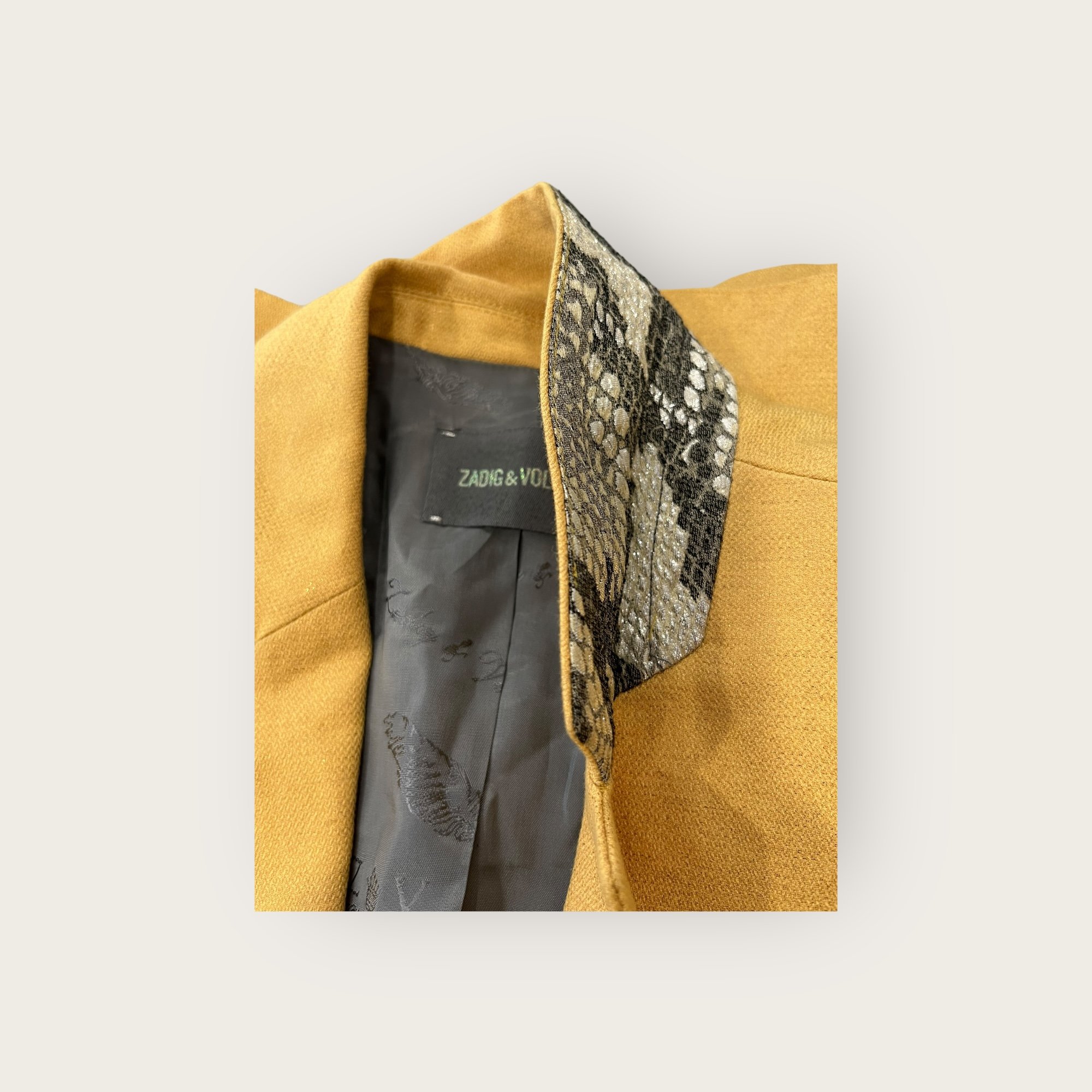 adomimod.com-zadig-voltaire-blazer-lin-coton-jaune-taille-36Photoroom_003_20240730_163938.jpg