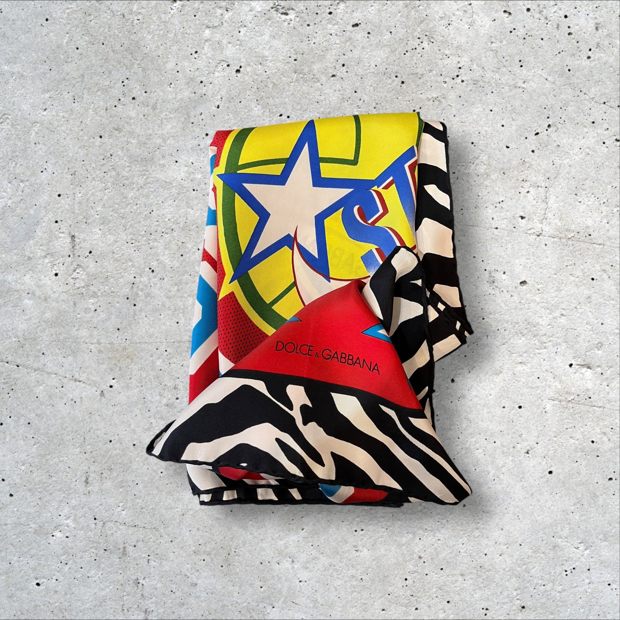 adomimod.com-DOLCE_GABBANA_FOULARD_NBAPhotoroom_005_20250206_123202.jpg