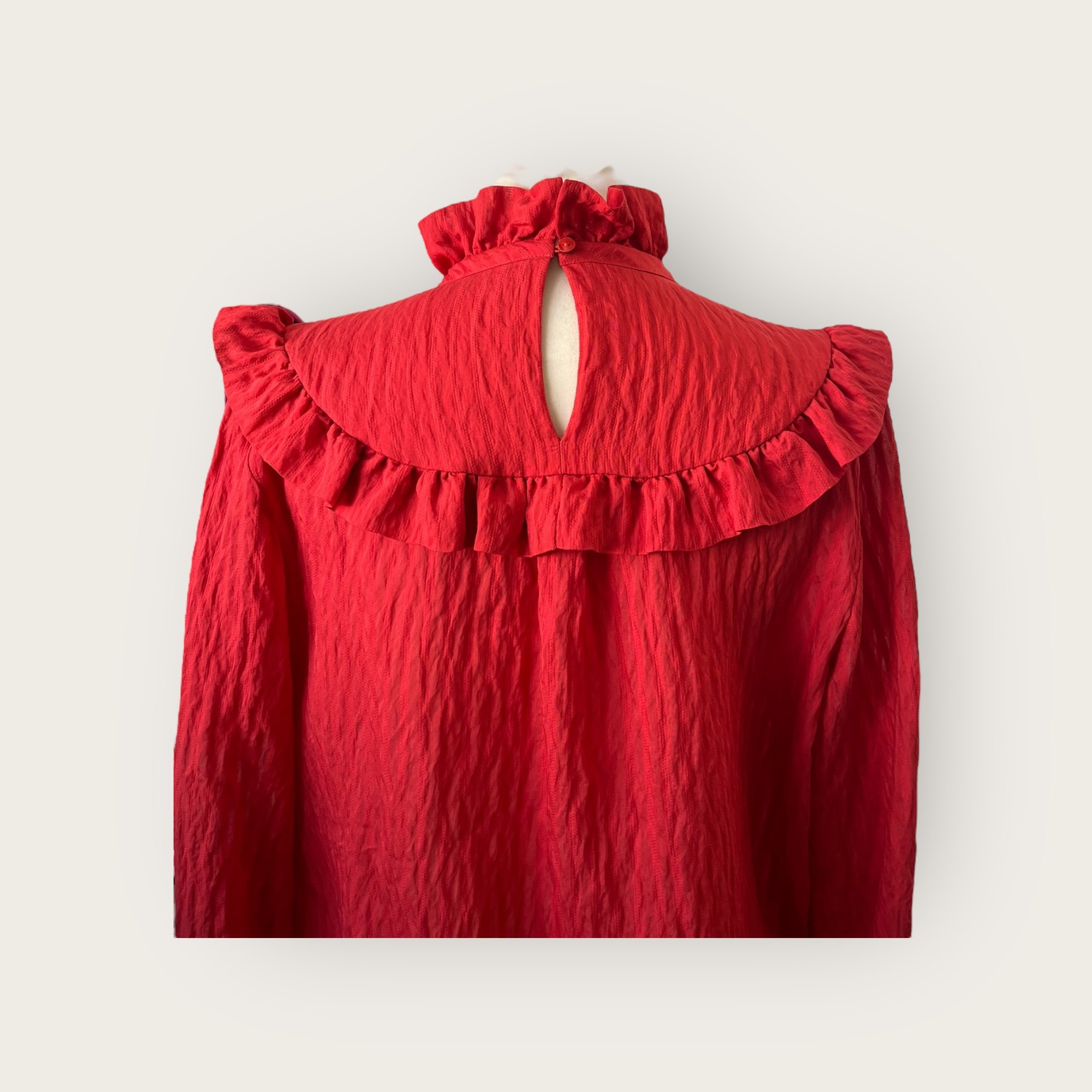 adomimod.com-tara-jarmon-blouse-coquelicot-taille-38Photoroom_007_20250403_160219.jpeg