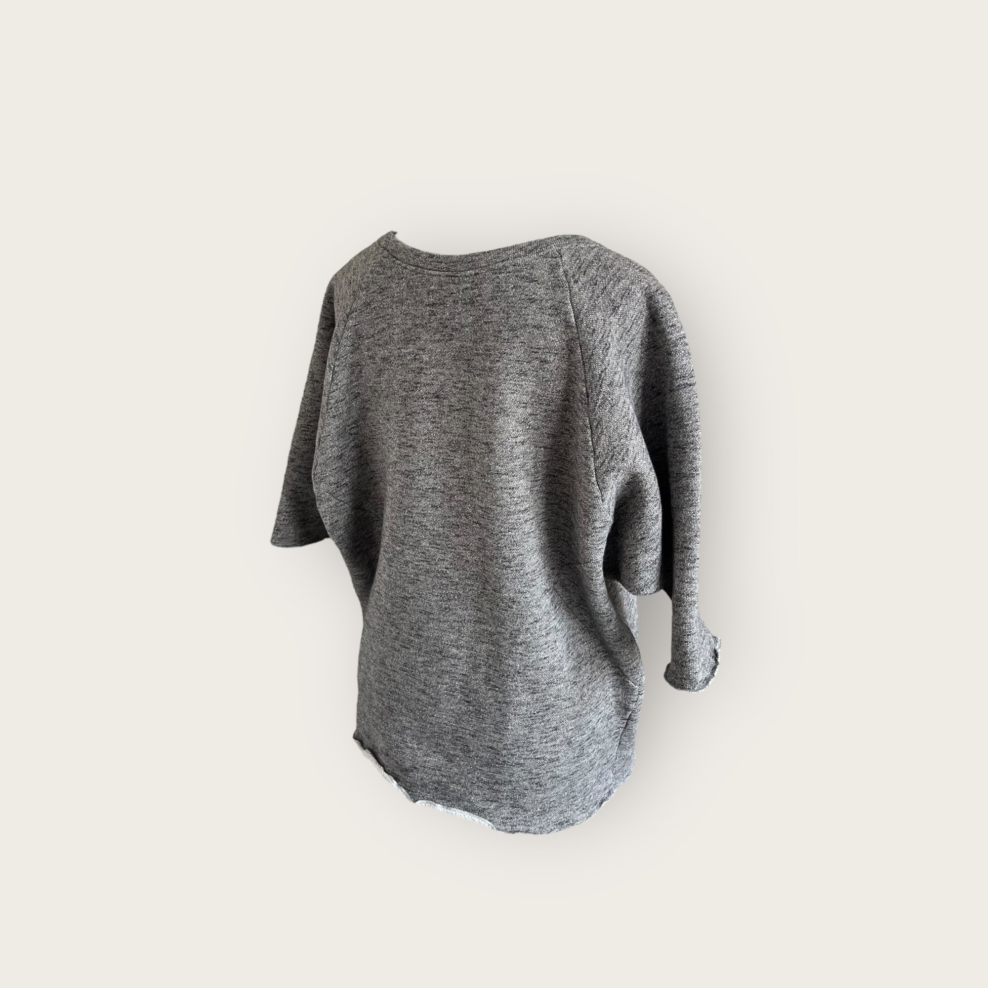 adomimod.com-drolatic-sweat-gris-chinePhotoroom_000_20250417_152551.jpeg