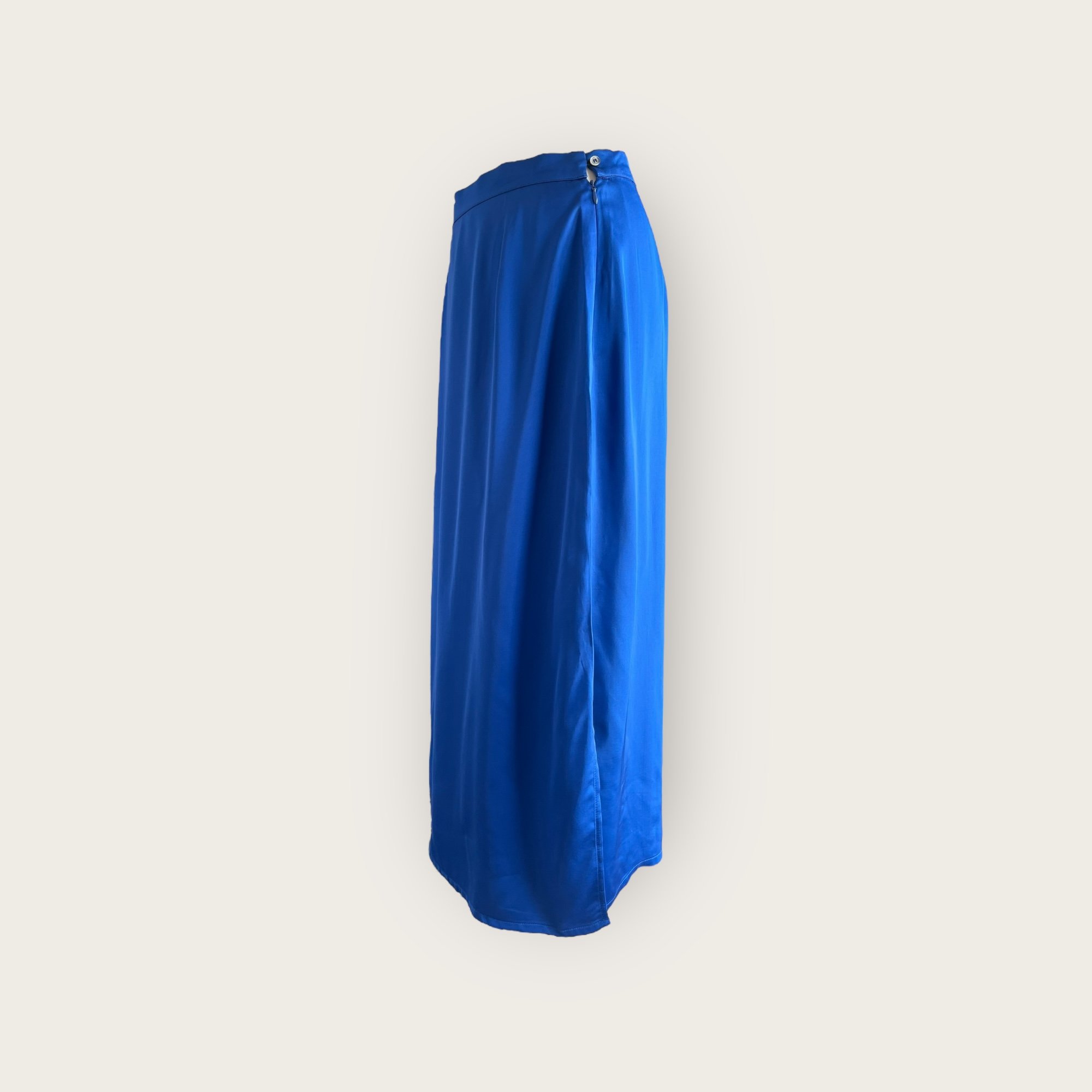 adomimod.com-a-cote-jupe-longue-satin-bleu-taille-36Photoroom_001_20250322_141008.jpeg