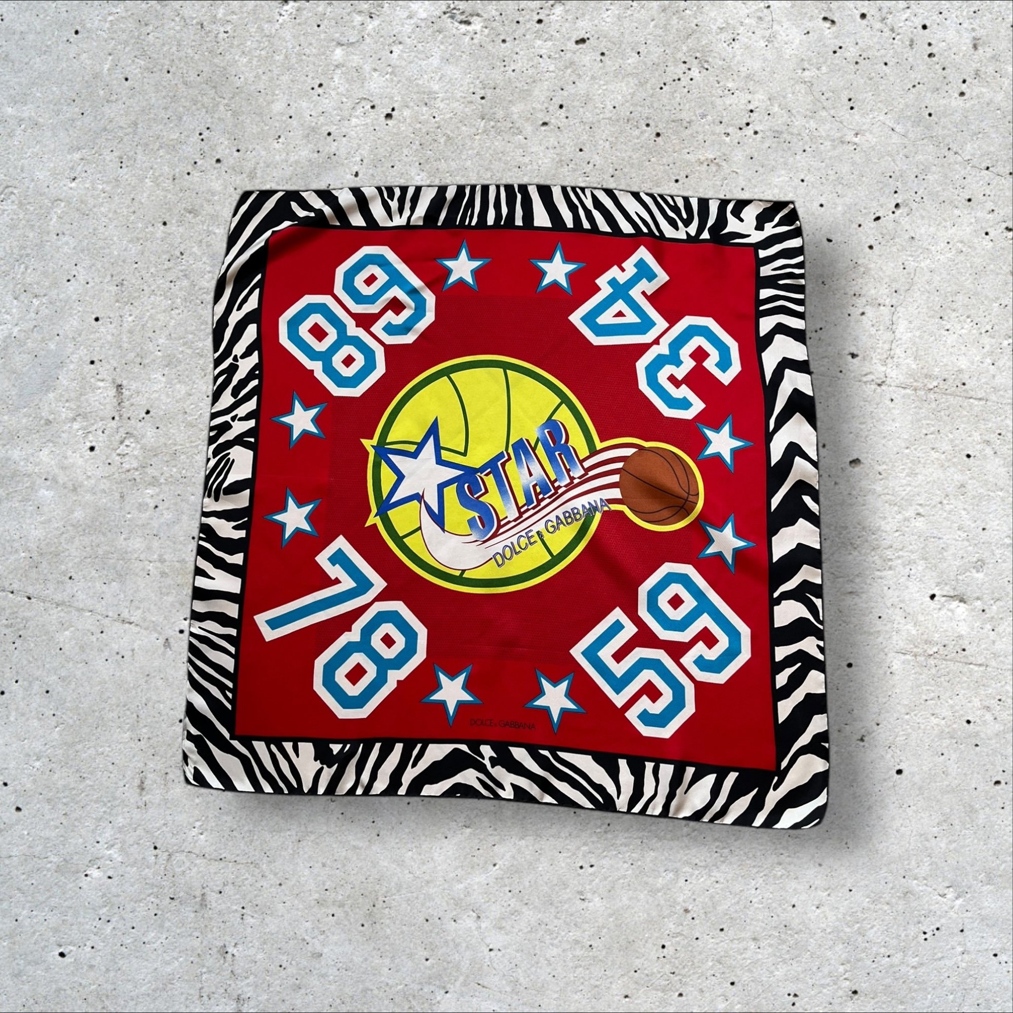 adomimod.com-DOLCE_GABBANA_FOULARD_NBAPhotoroom_007_20250206_123202.jpg